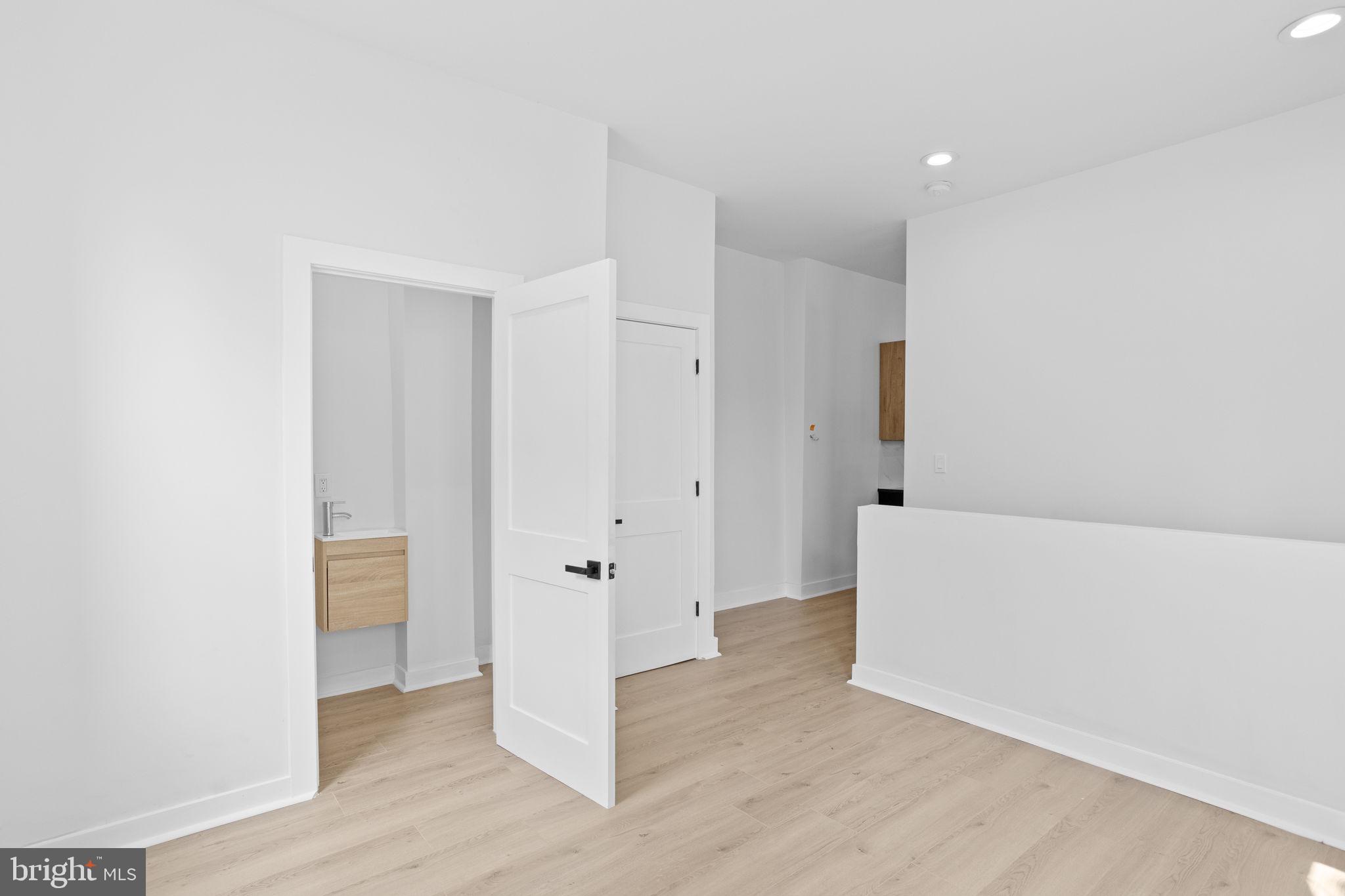 GERMANTOWN - Residential