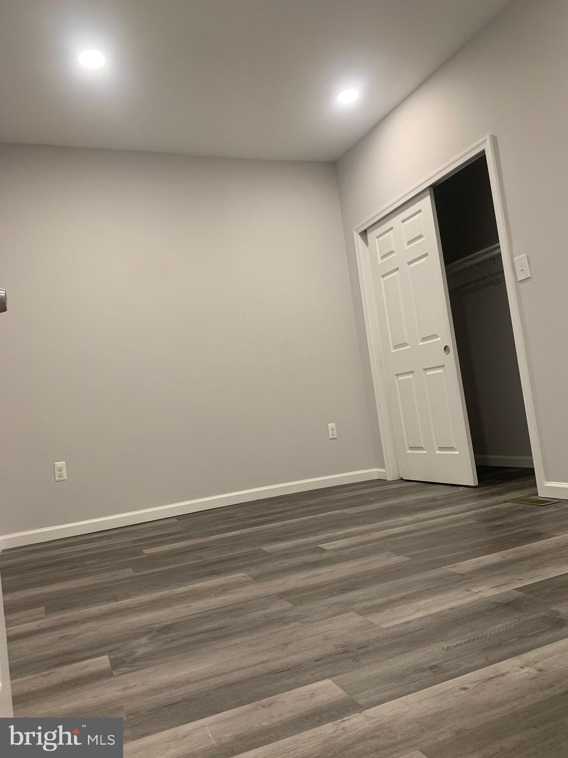 WEST OAK LANE - Residential Lease