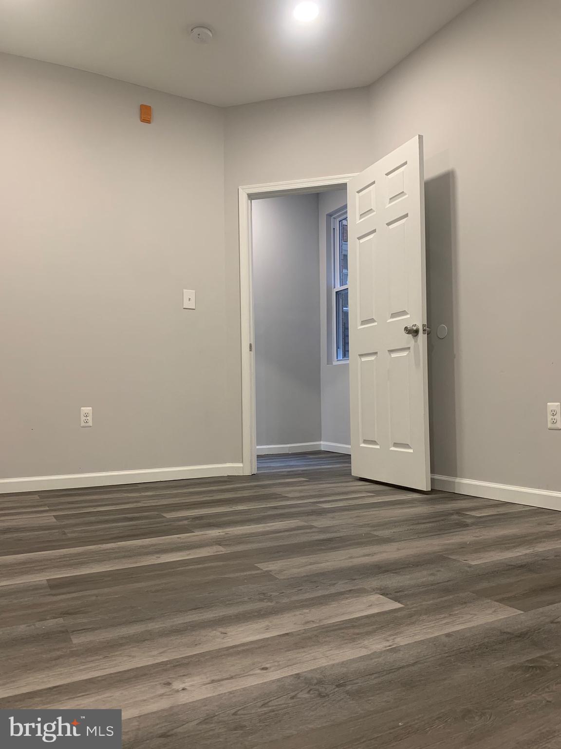 WEST OAK LANE - Residential Lease