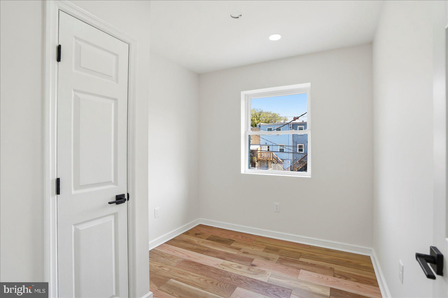 BROOKLYN - Residential