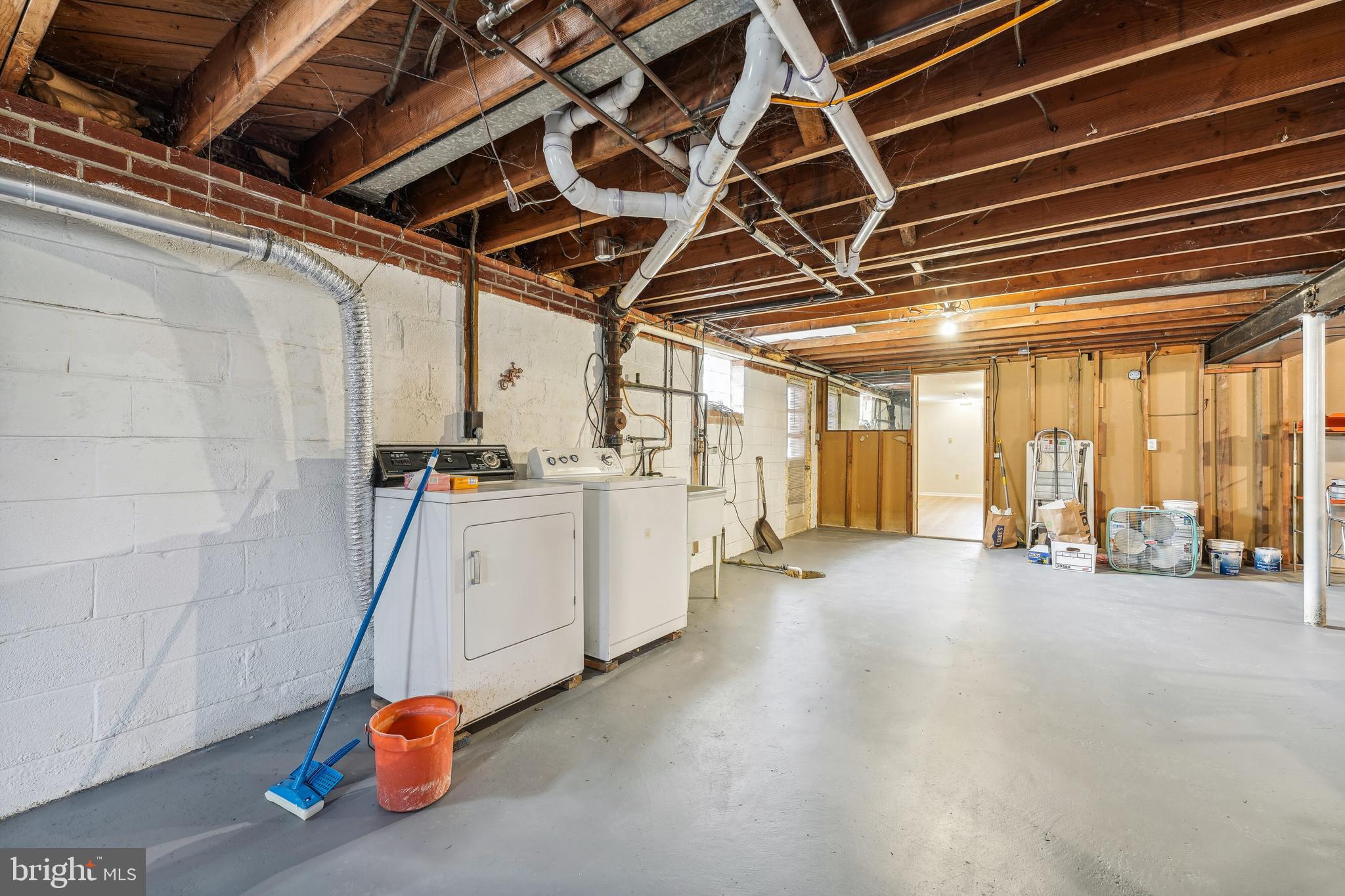 BROADWATER ESTATES - Residential