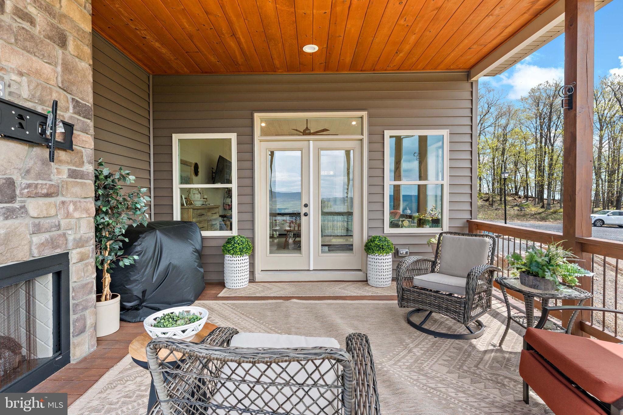 ROUND TOP ESTATES - Residential