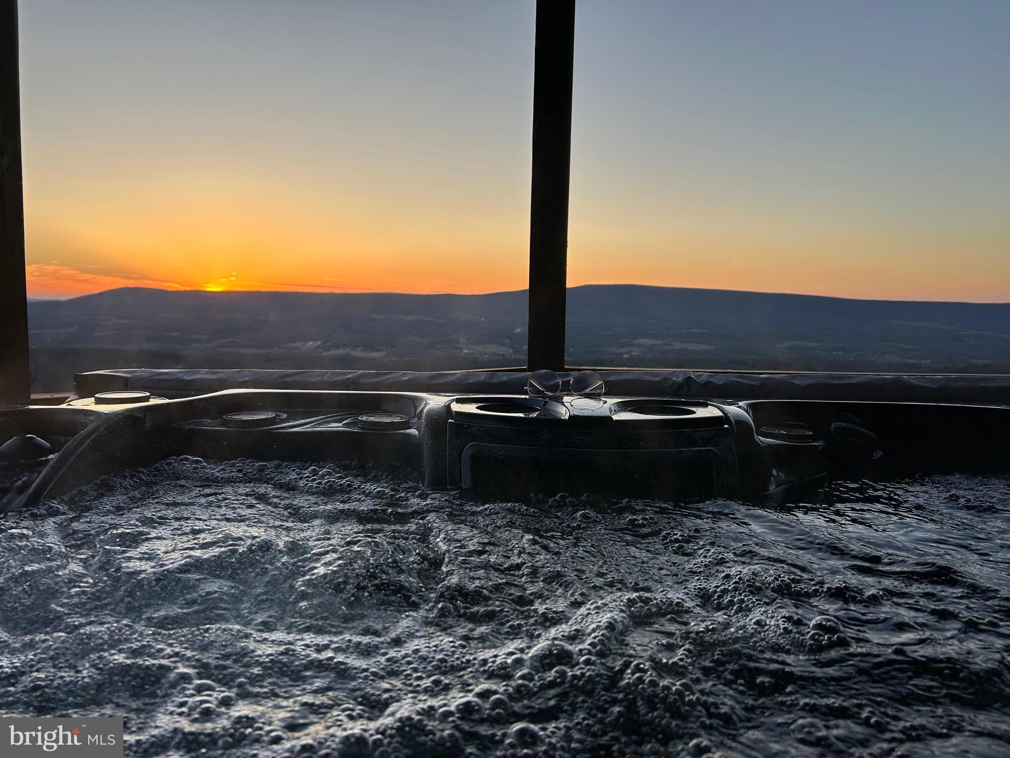 ROUND TOP ESTATES - Residential