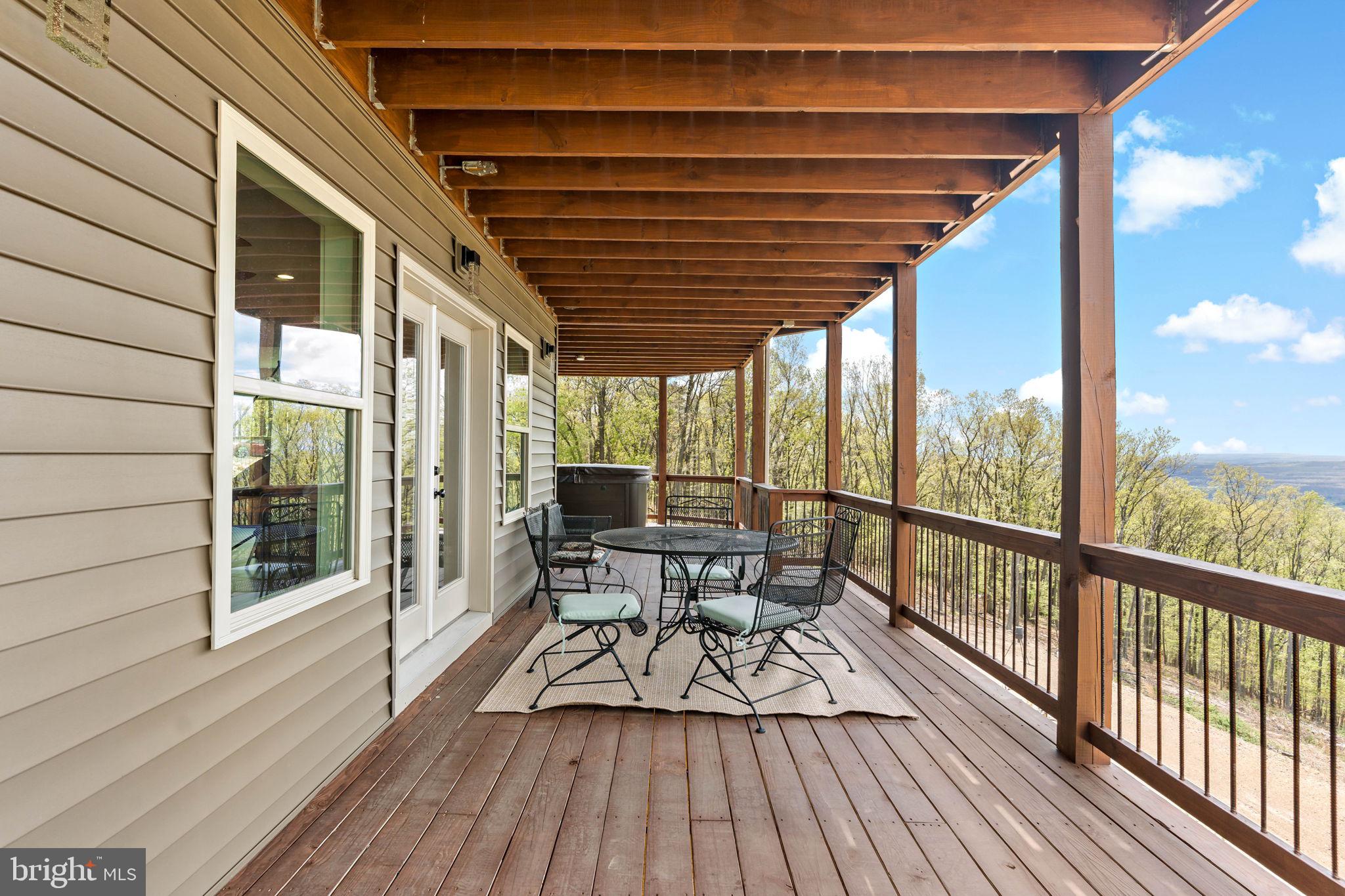 ROUND TOP ESTATES - Residential