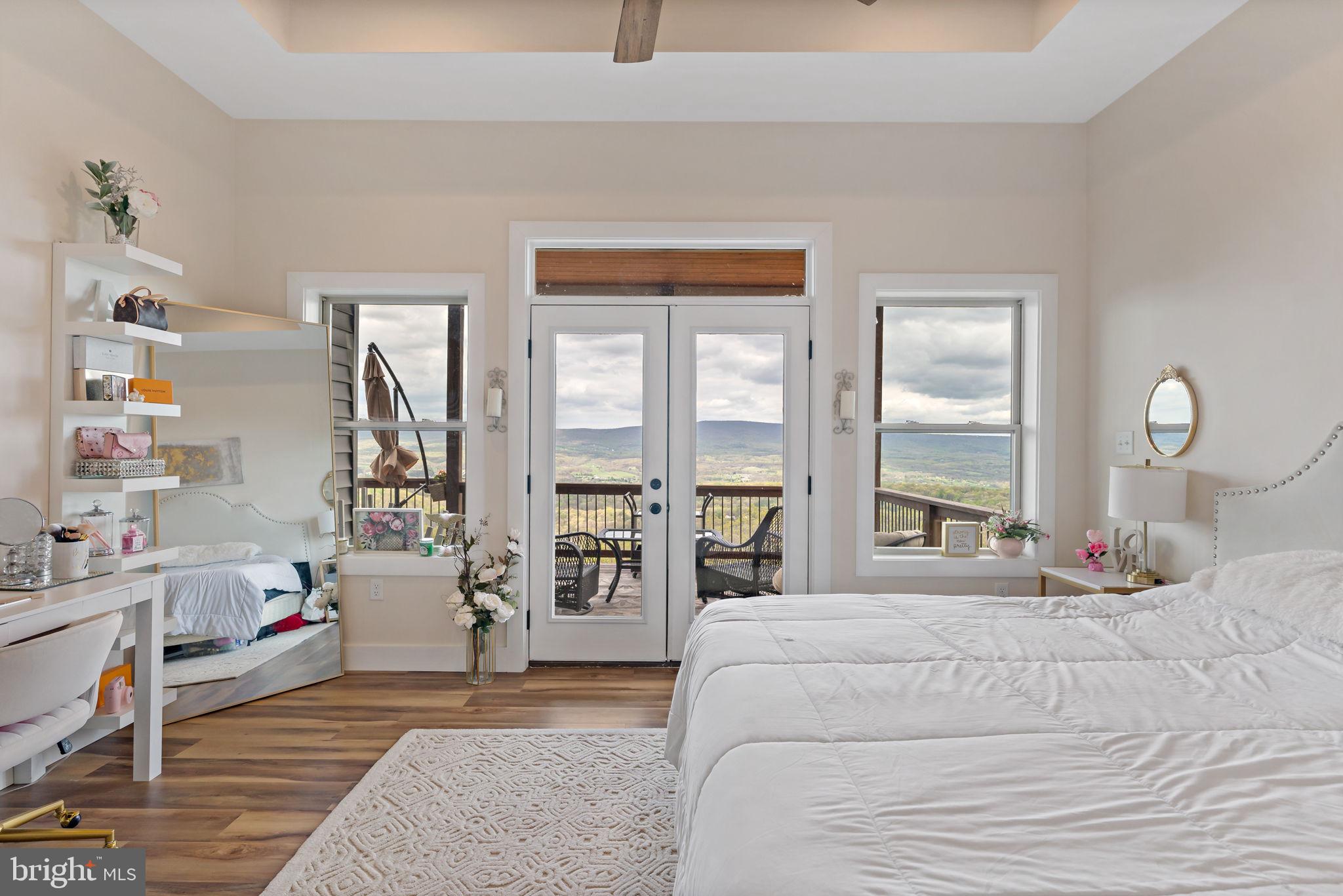 ROUND TOP ESTATES - Residential