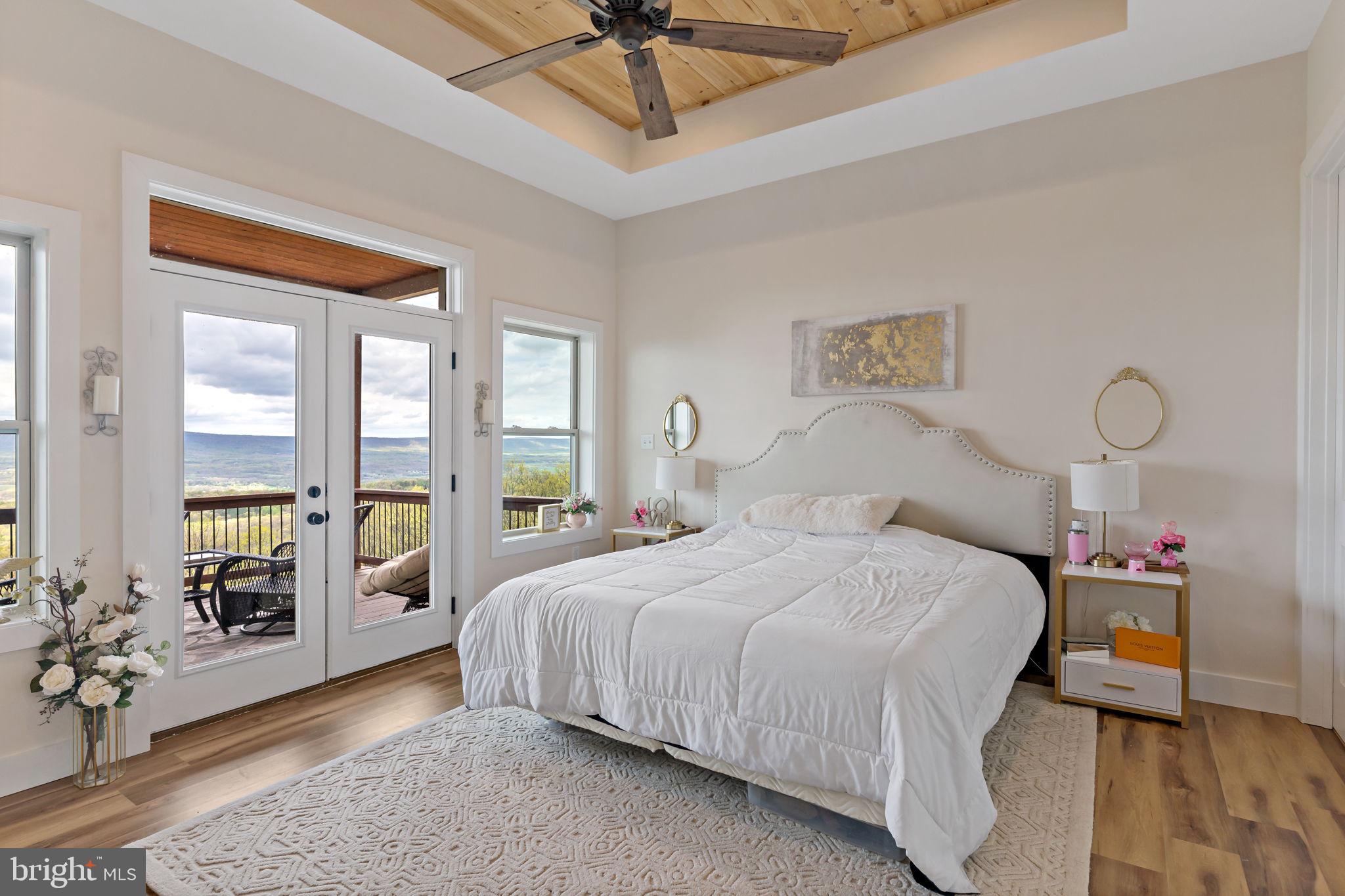 ROUND TOP ESTATES - Residential