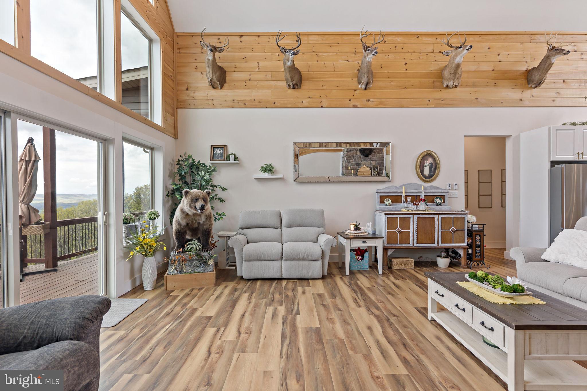 ROUND TOP ESTATES - Residential