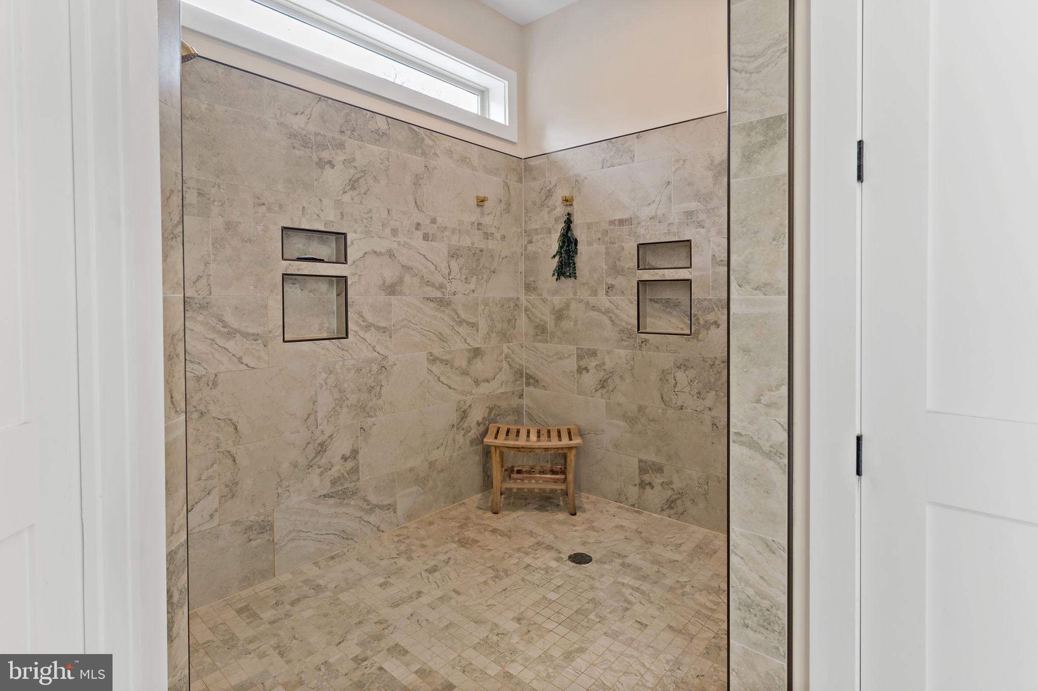 ROUND TOP ESTATES - Residential