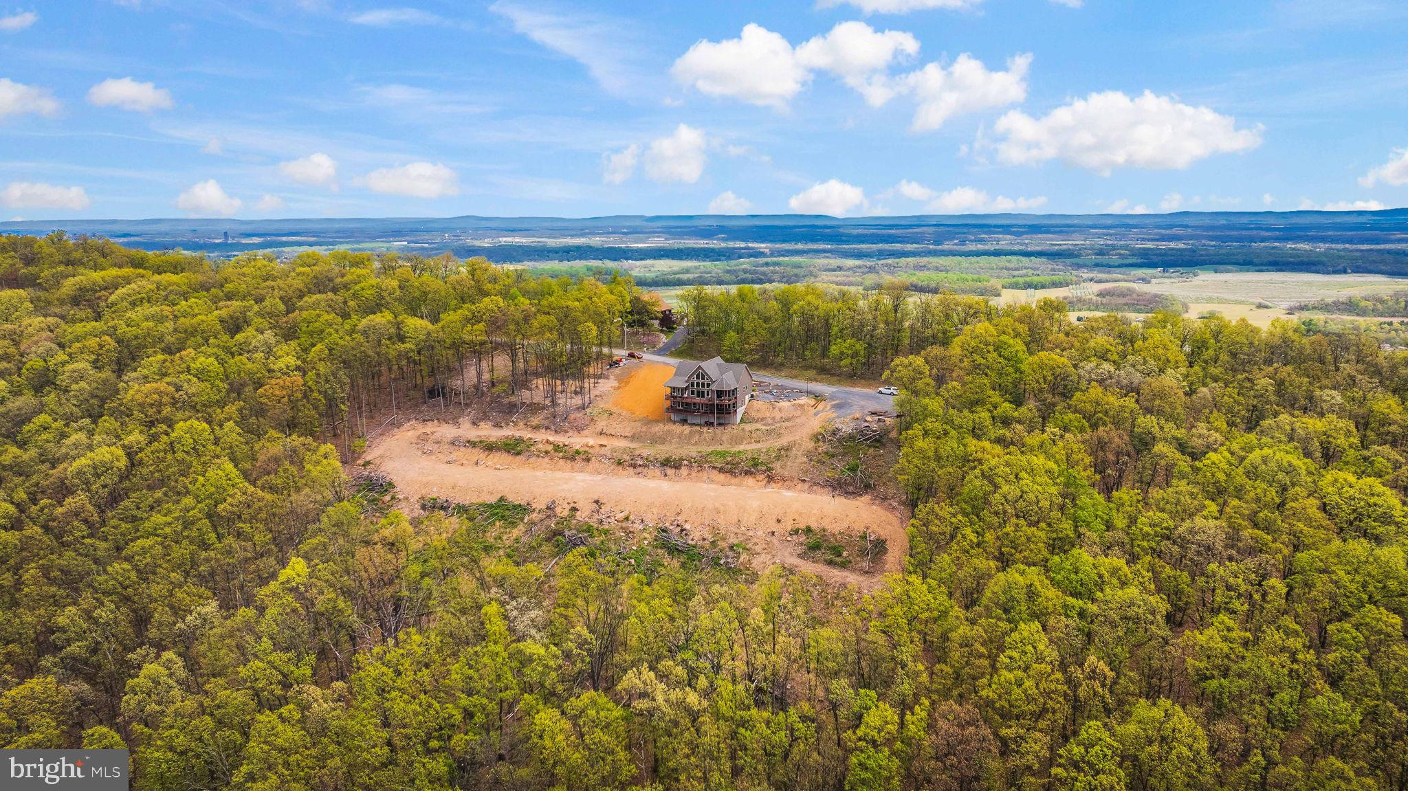 ROUND TOP ESTATES - Residential