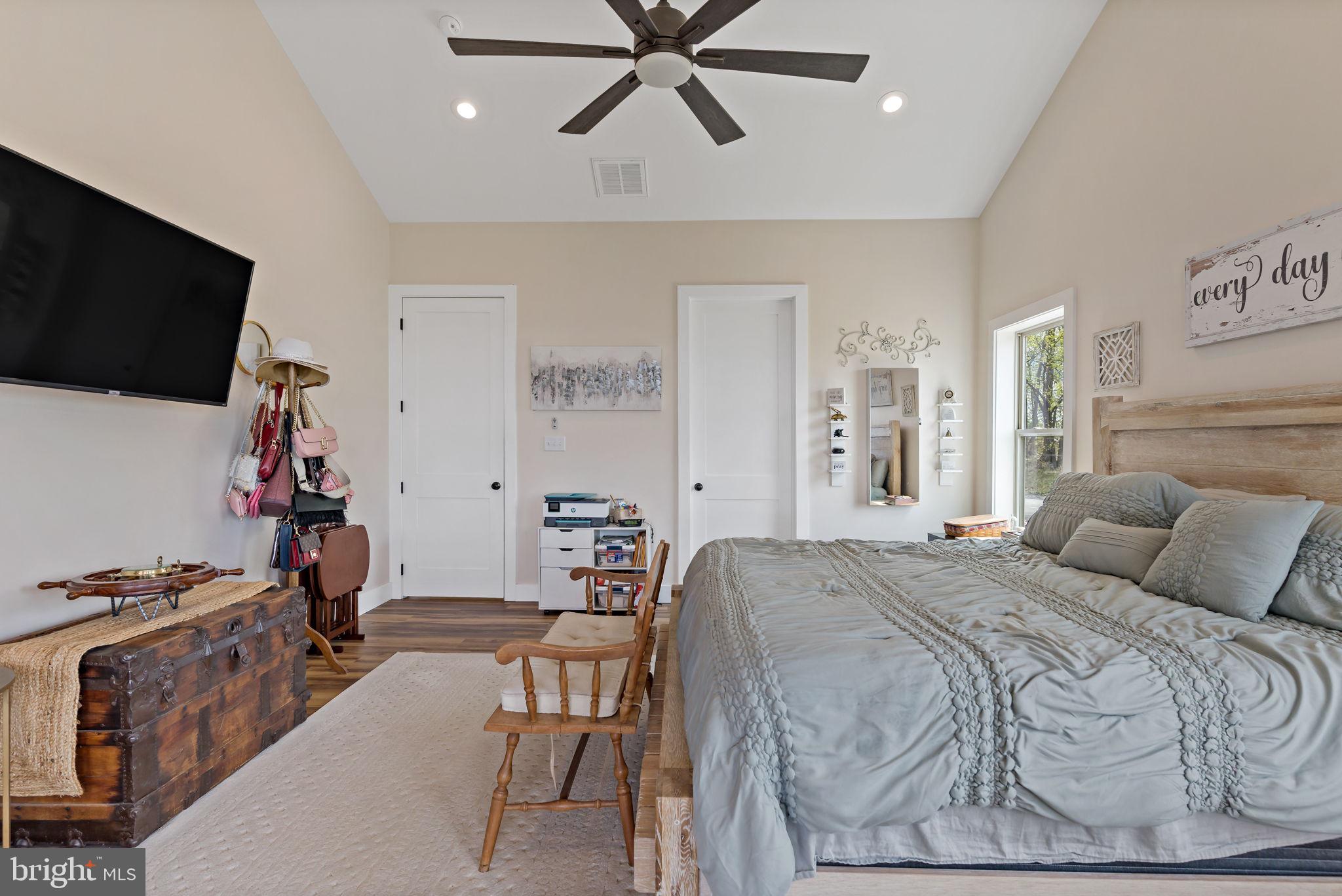 ROUND TOP ESTATES - Residential