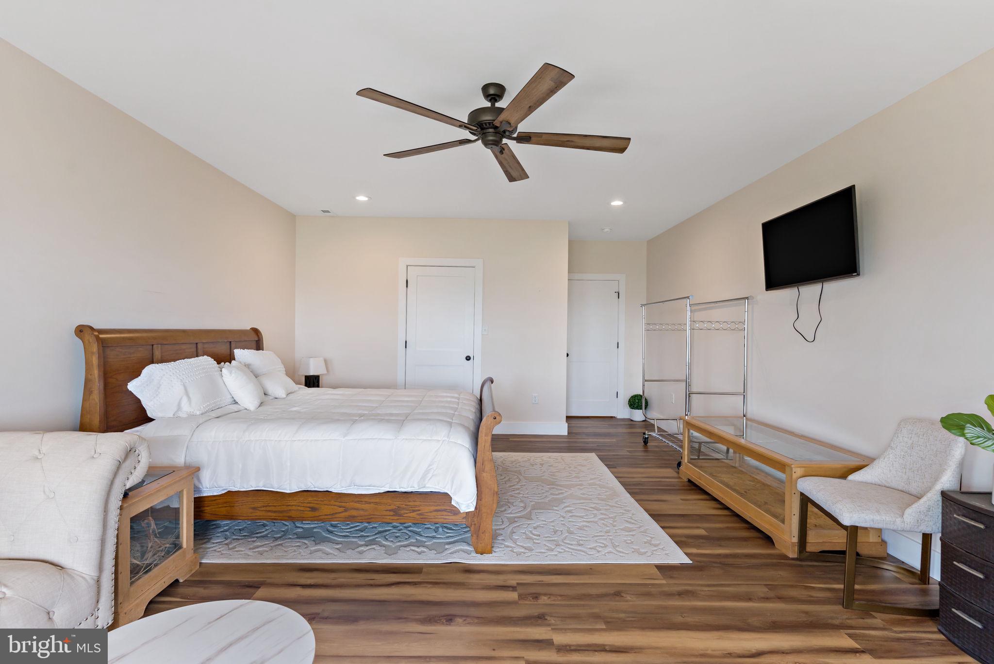 ROUND TOP ESTATES - Residential