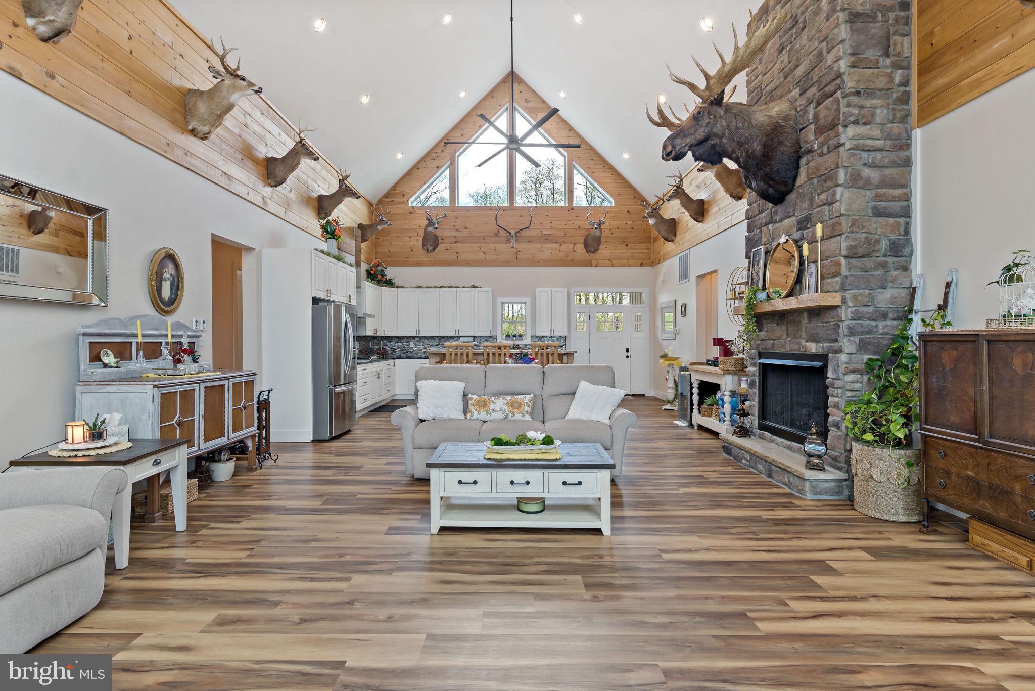 ROUND TOP ESTATES - Residential