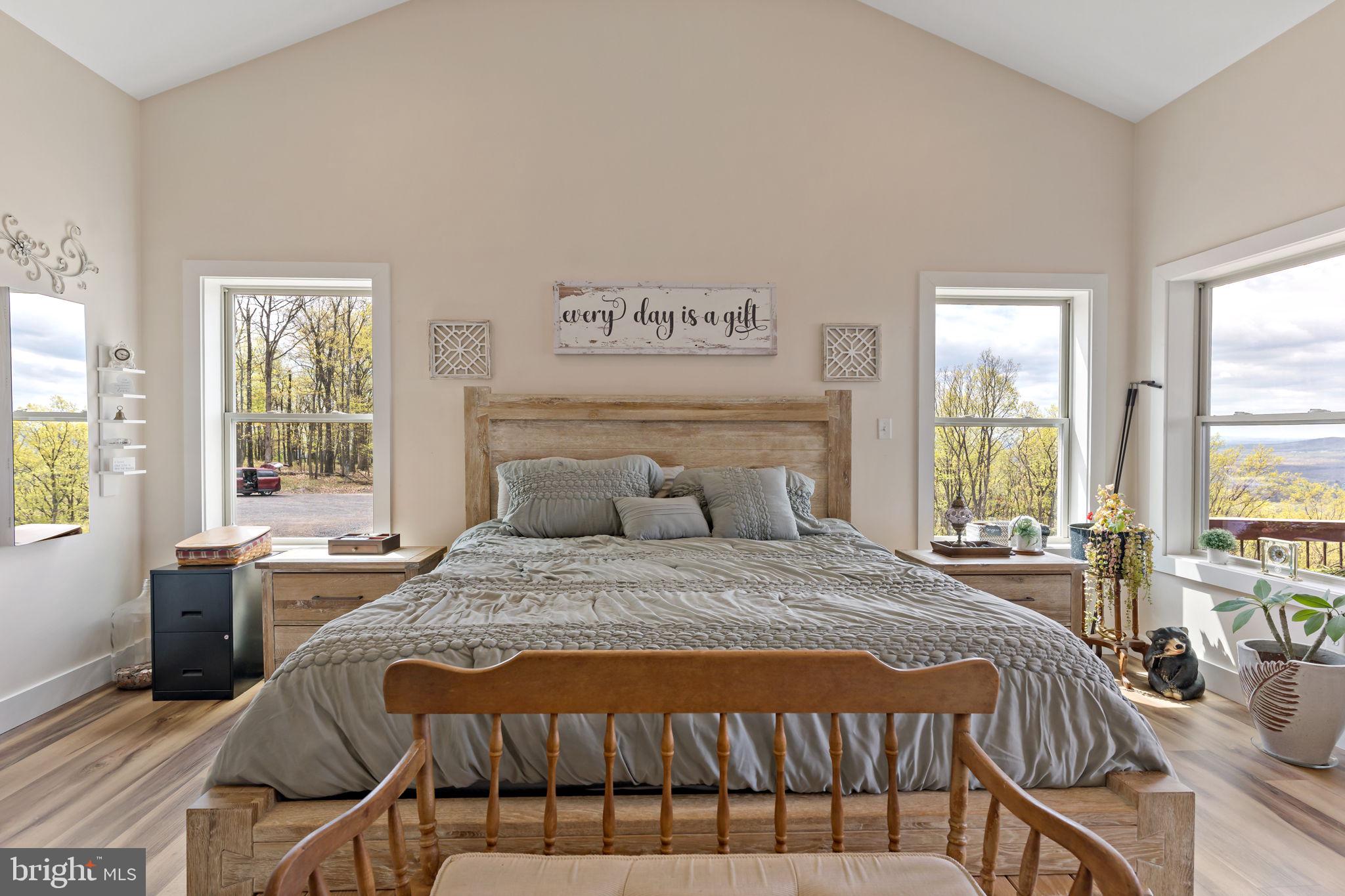 ROUND TOP ESTATES - Residential