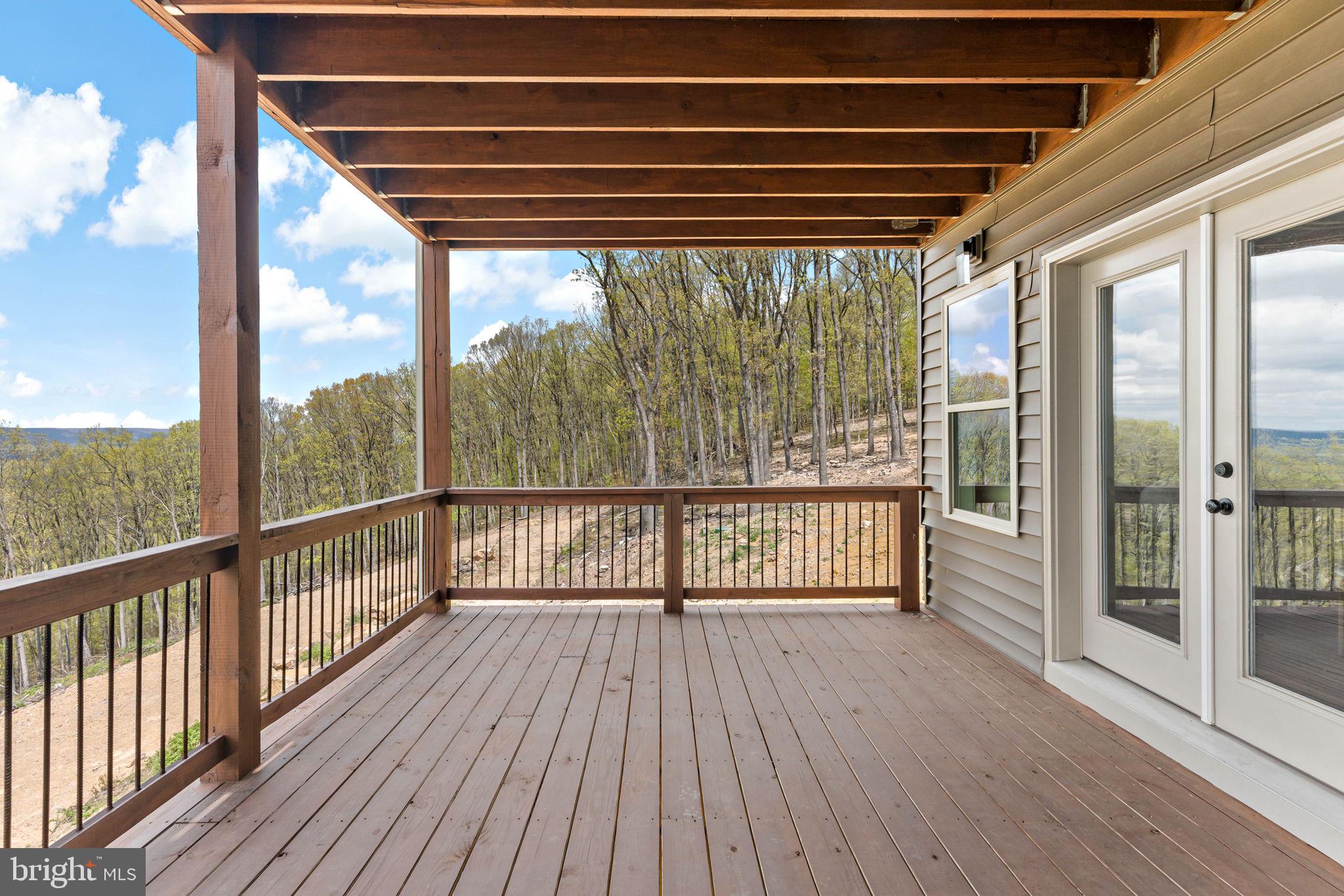 ROUND TOP ESTATES - Residential