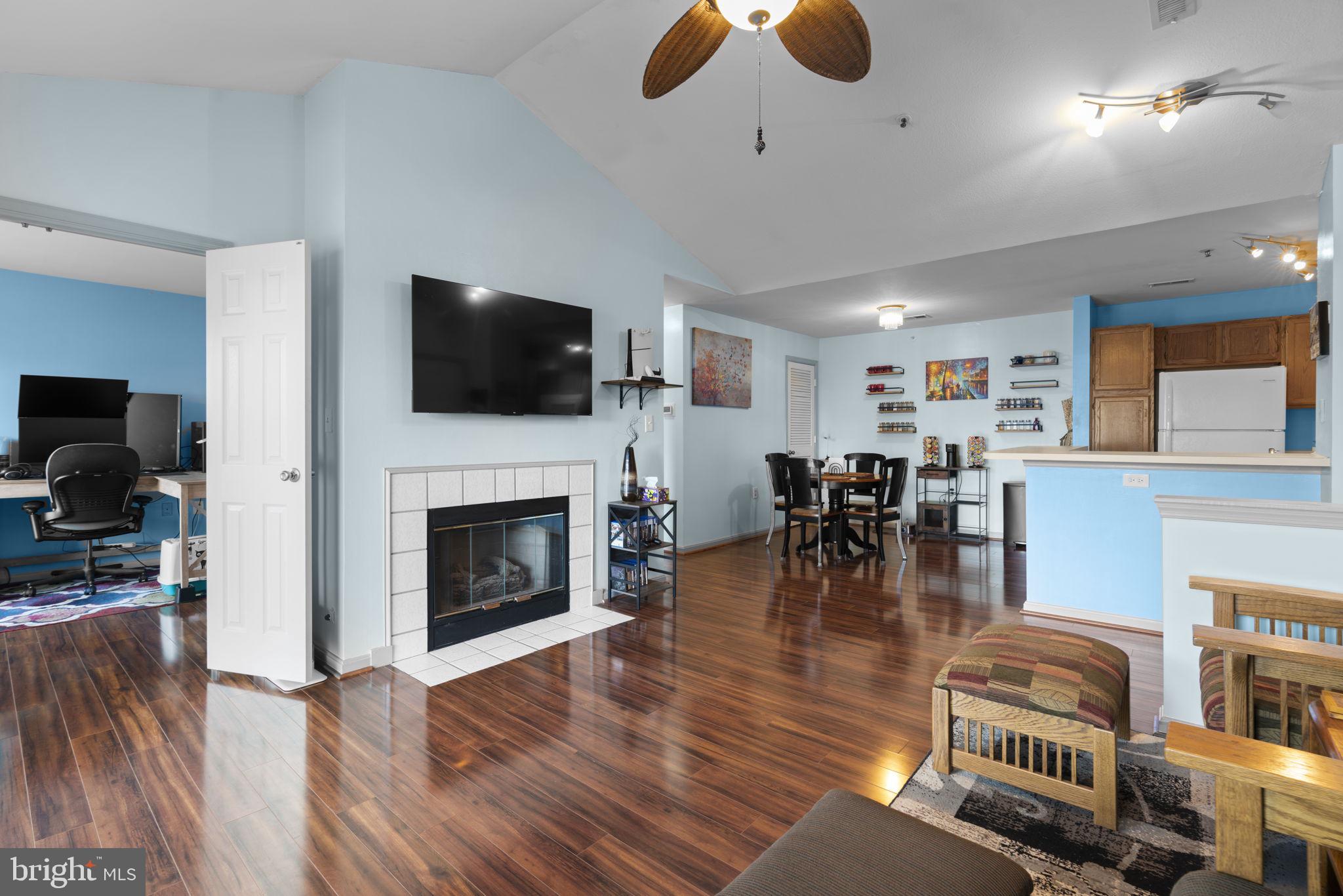 SILVERBROOK WOOD - Residential