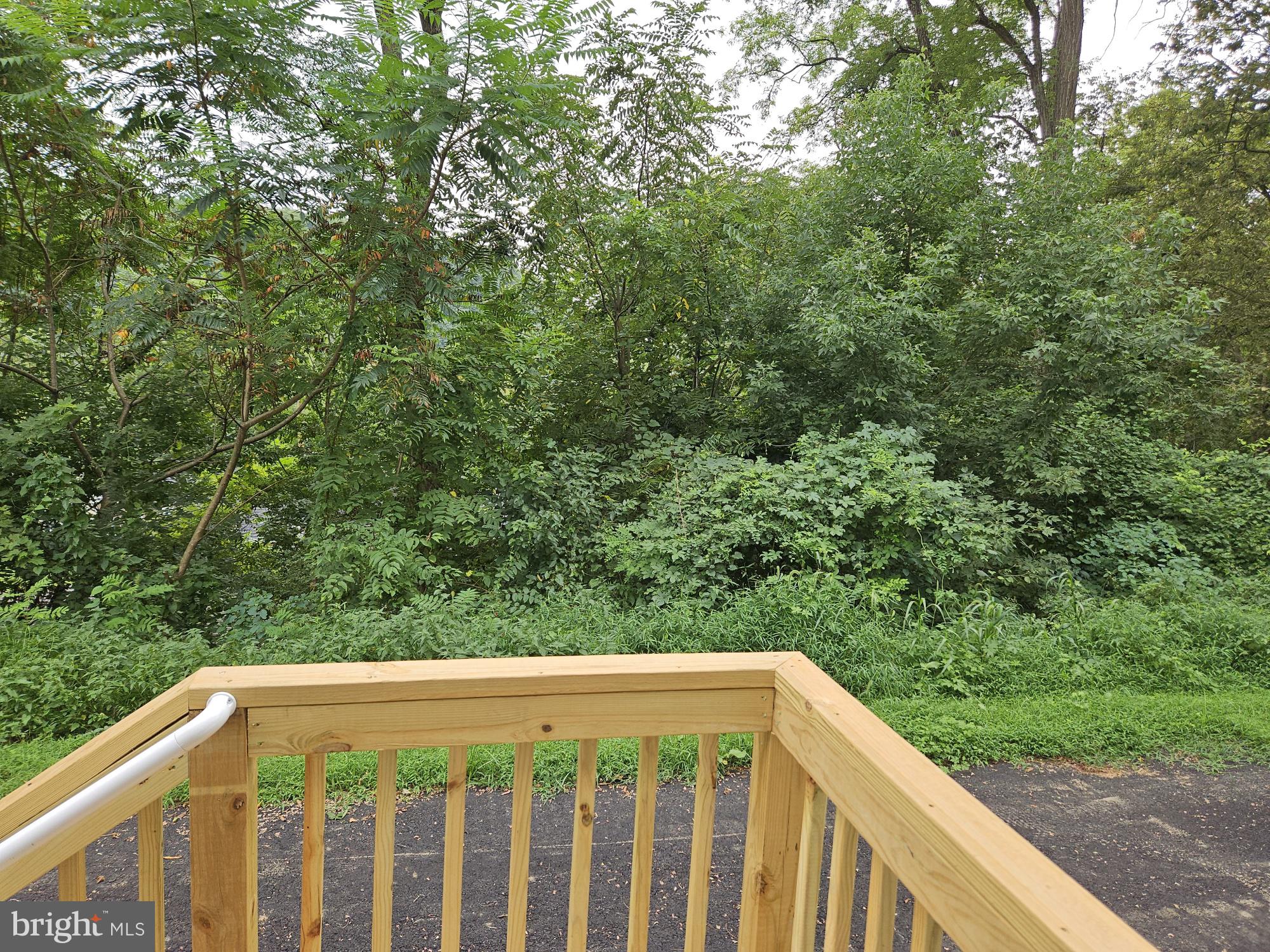 ROYAL MANOR - Residential