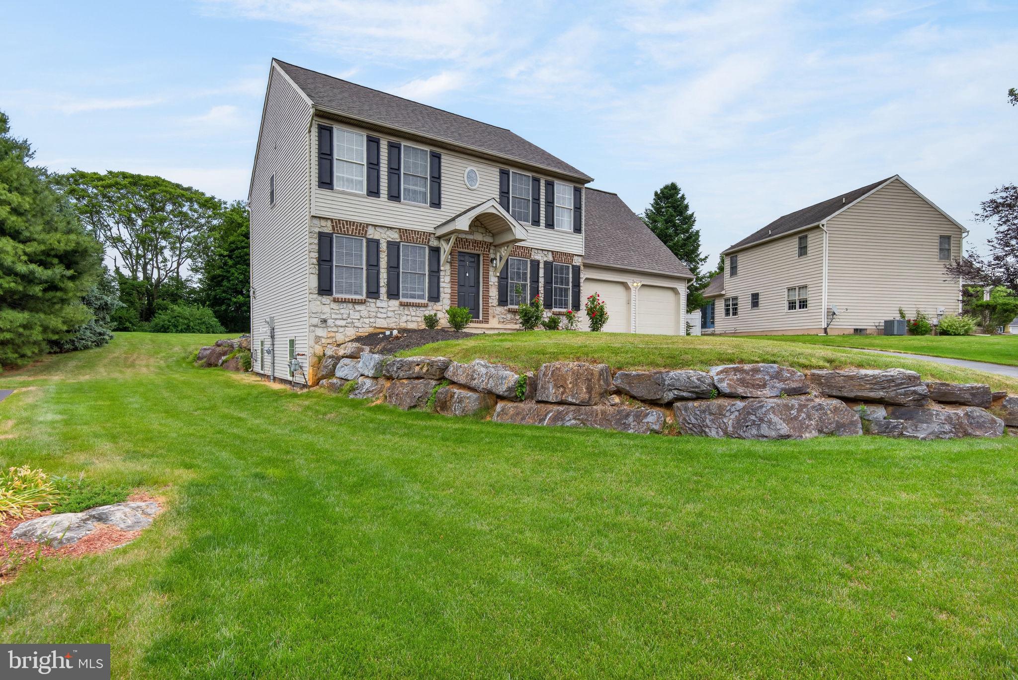 7 MARQUIS COURT