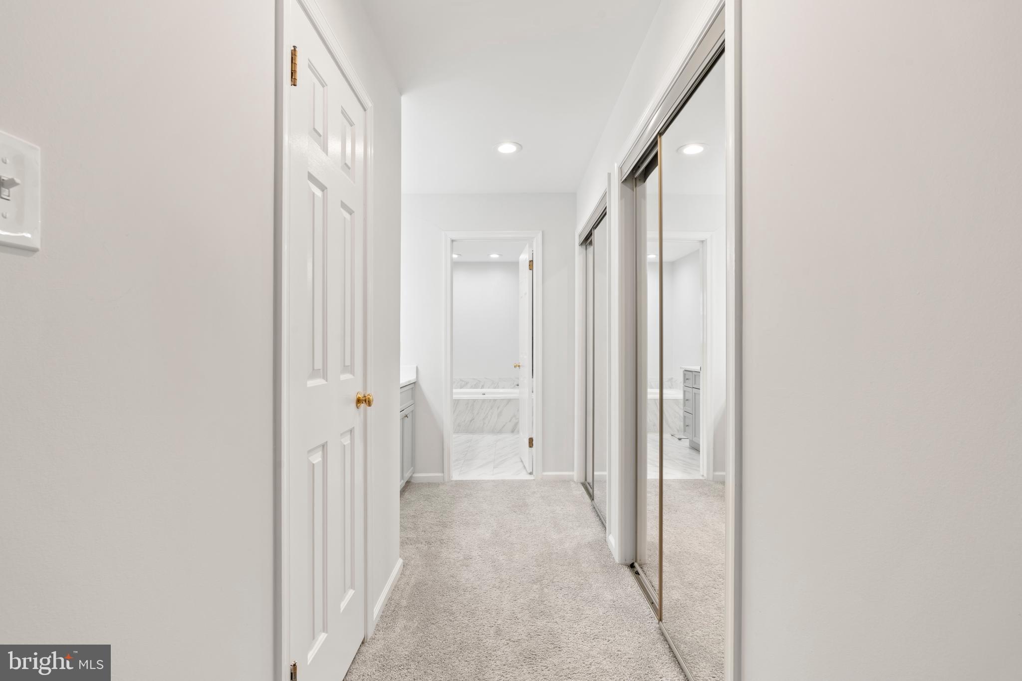 GWYNEDD HUNT - Residential