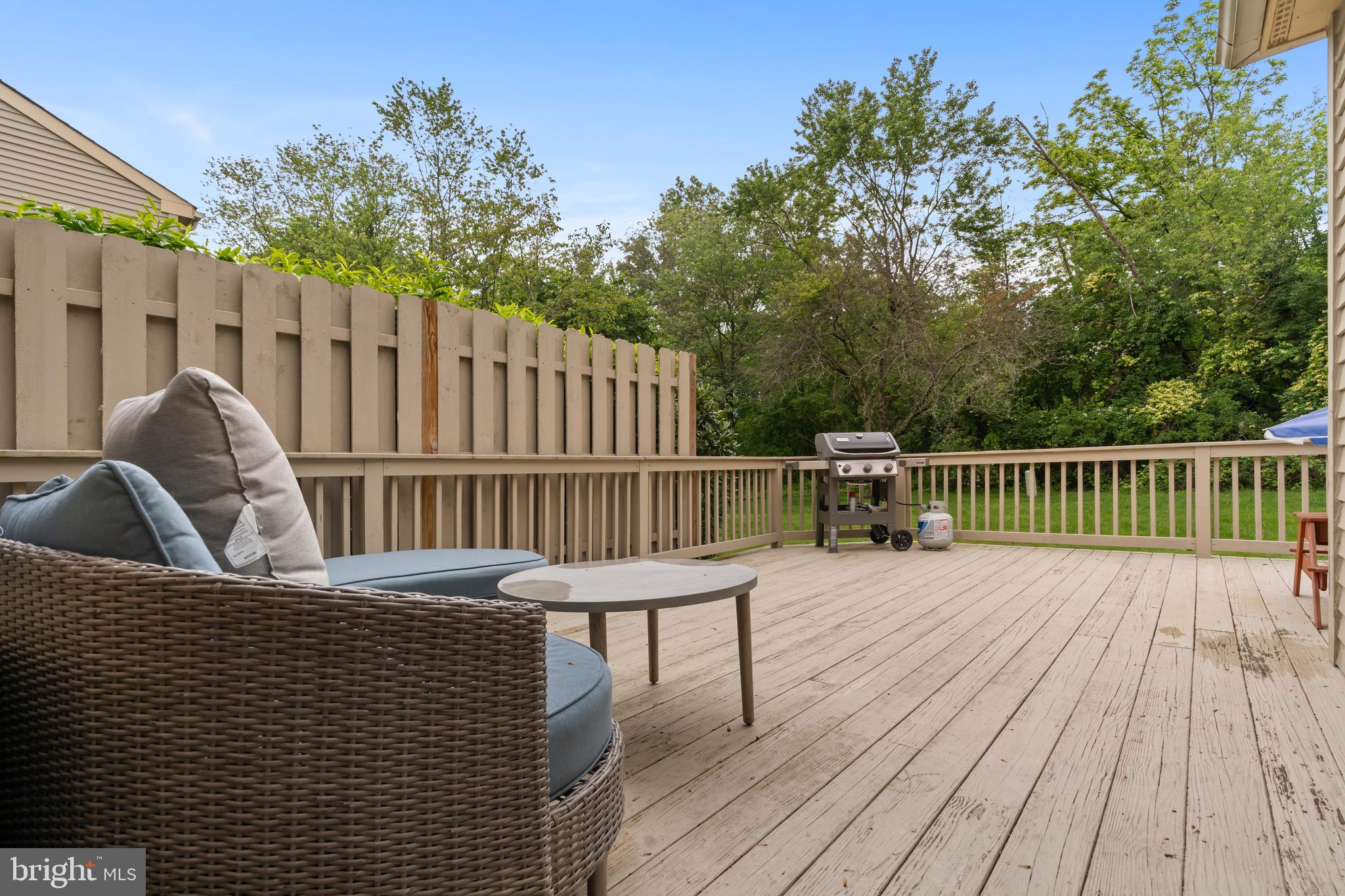 GWYNEDD HUNT - Residential