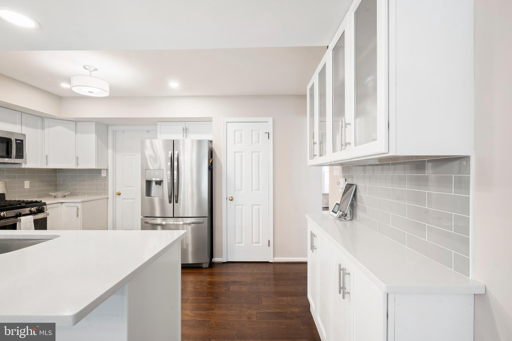 GWYNEDD HUNT - Residential