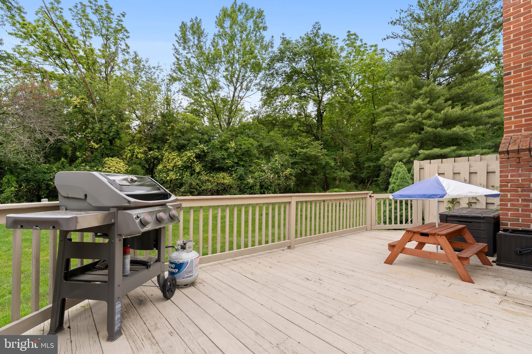 GWYNEDD HUNT - Residential