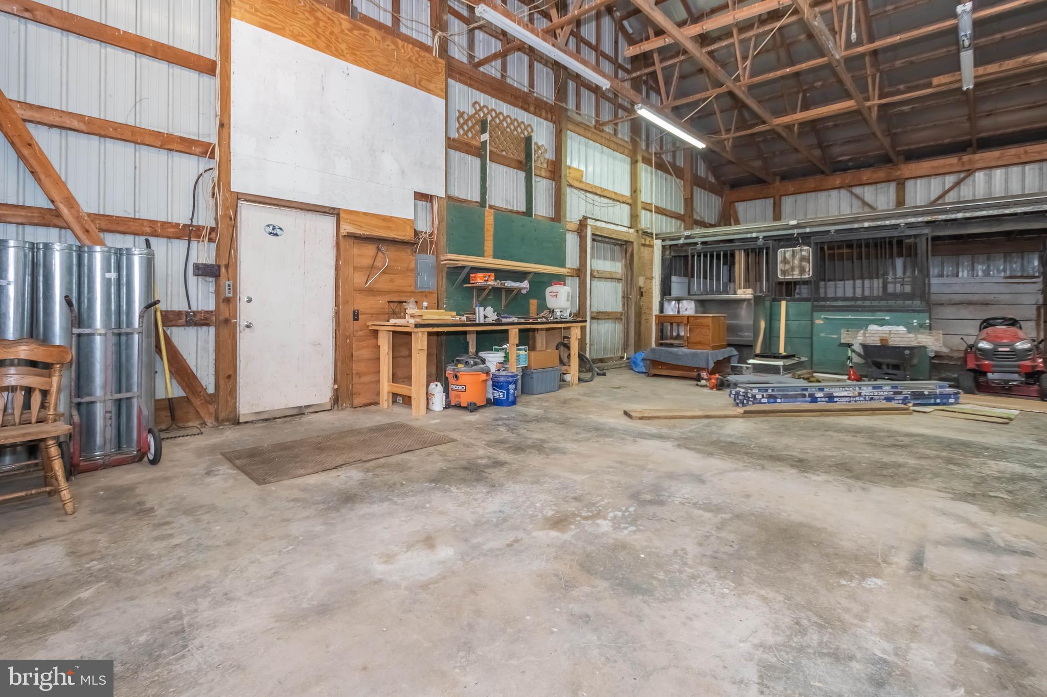 SANG RUN RD - Residential