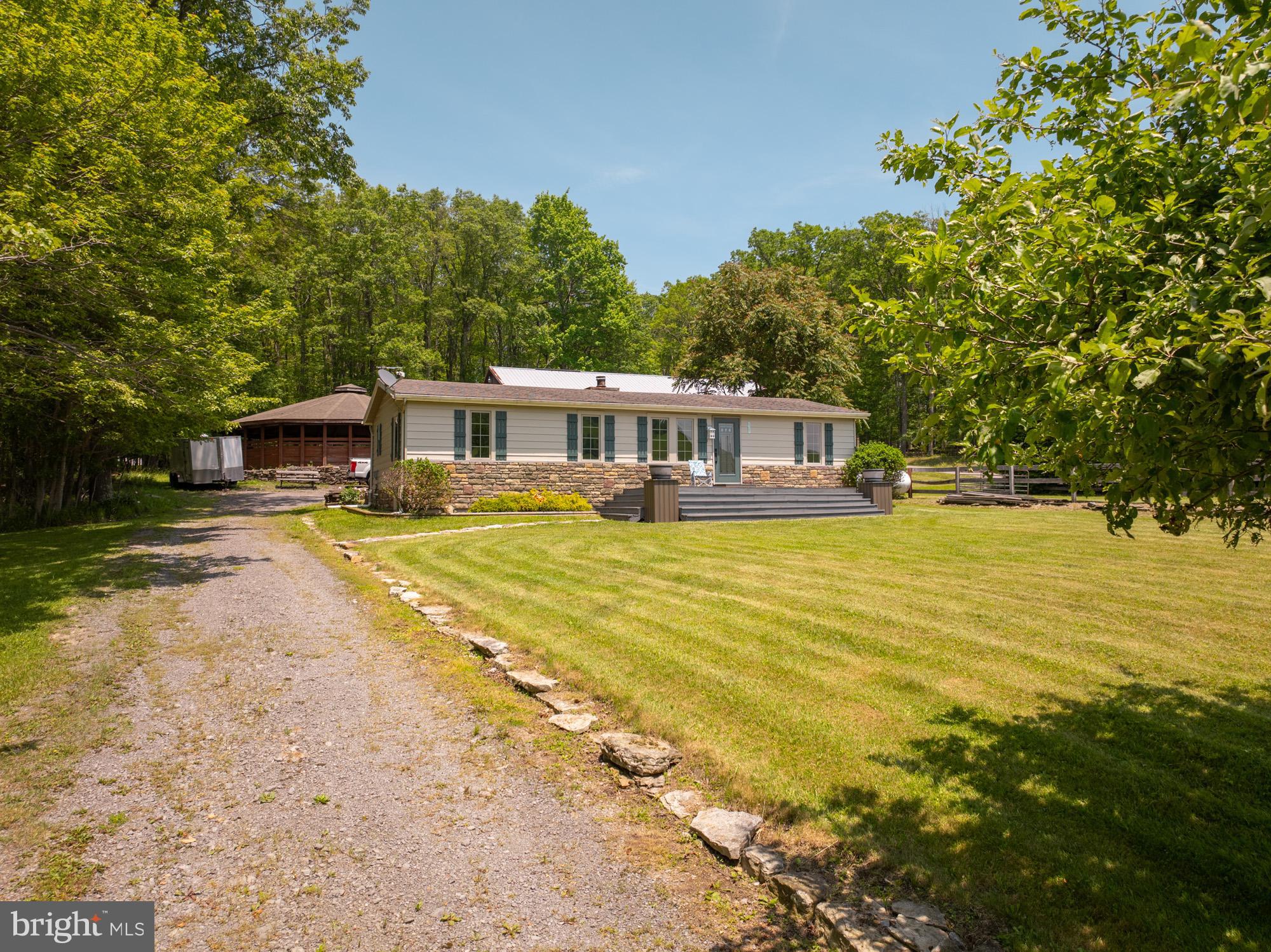 SANG RUN RD - Residential