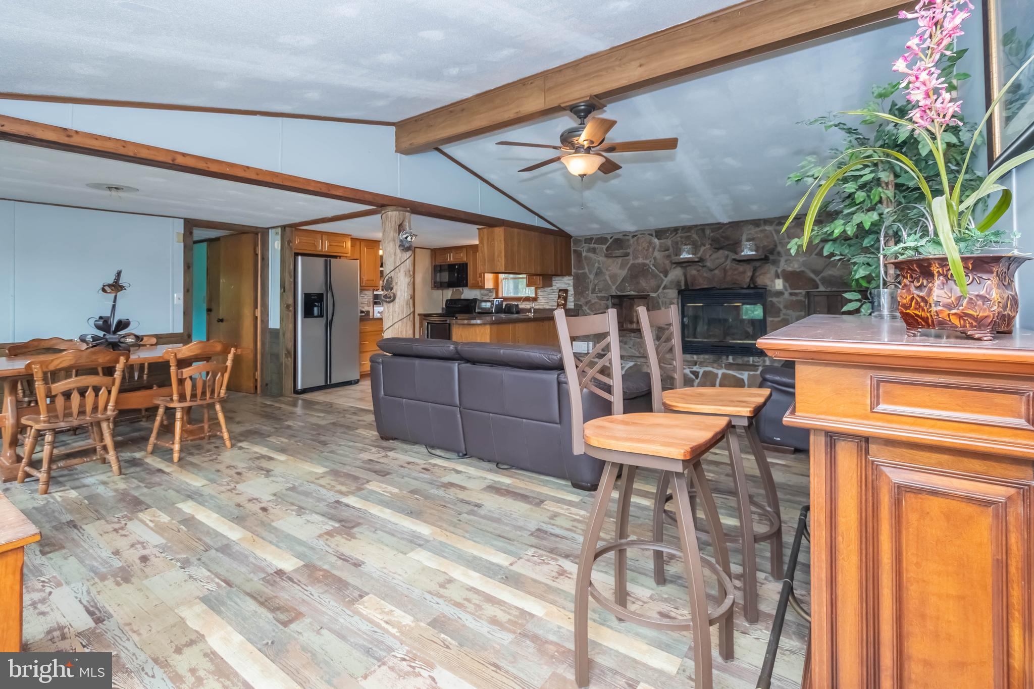 SANG RUN RD - Residential