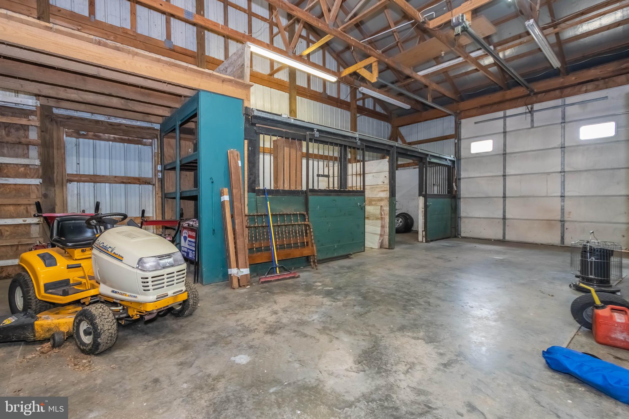 SANG RUN RD - Residential