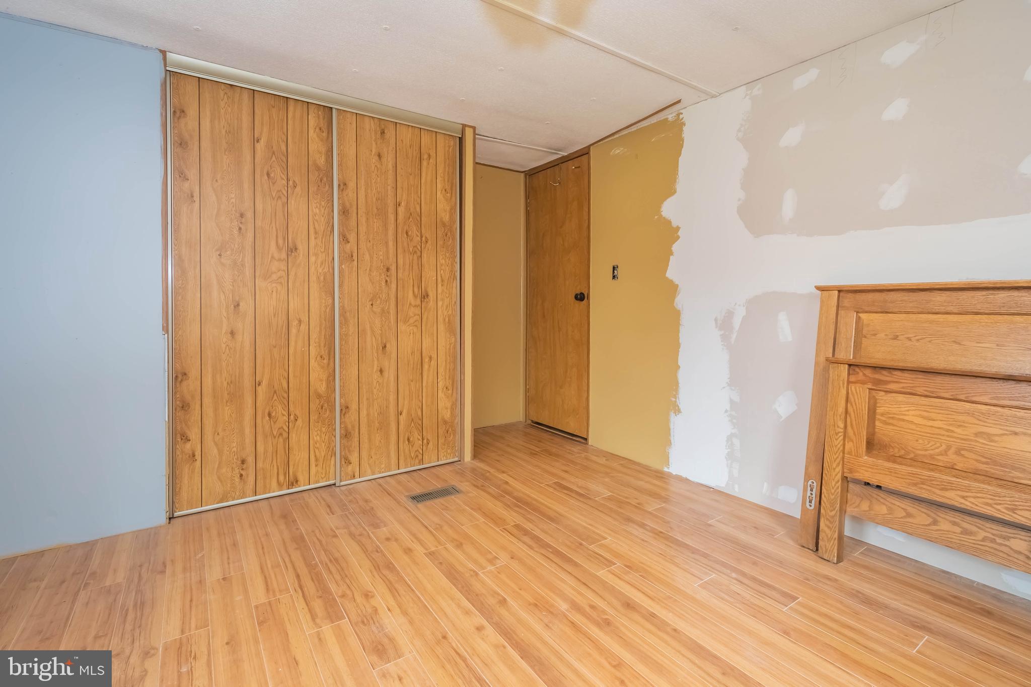 SANG RUN RD - Residential