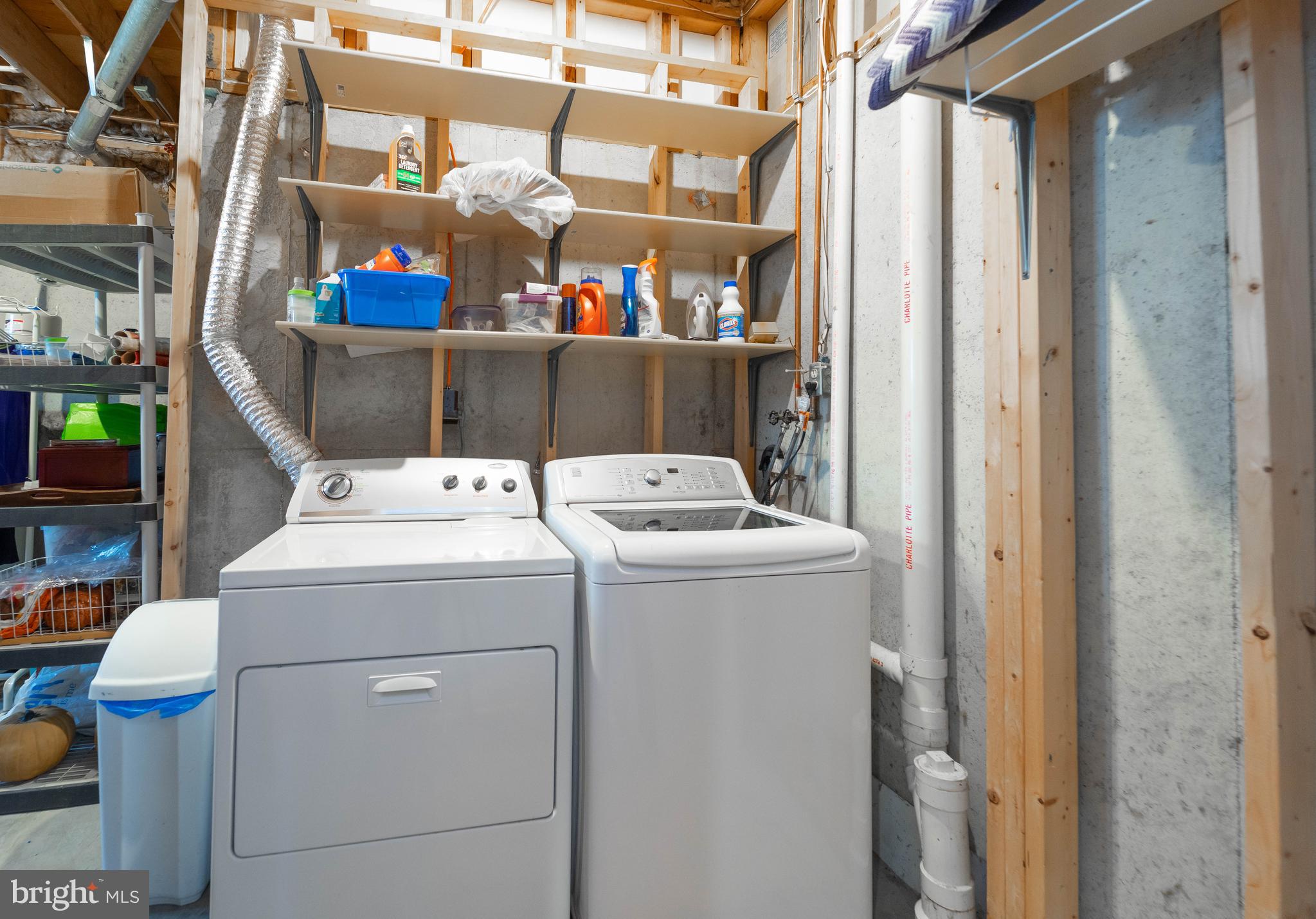 FOREST LAKES - Residential