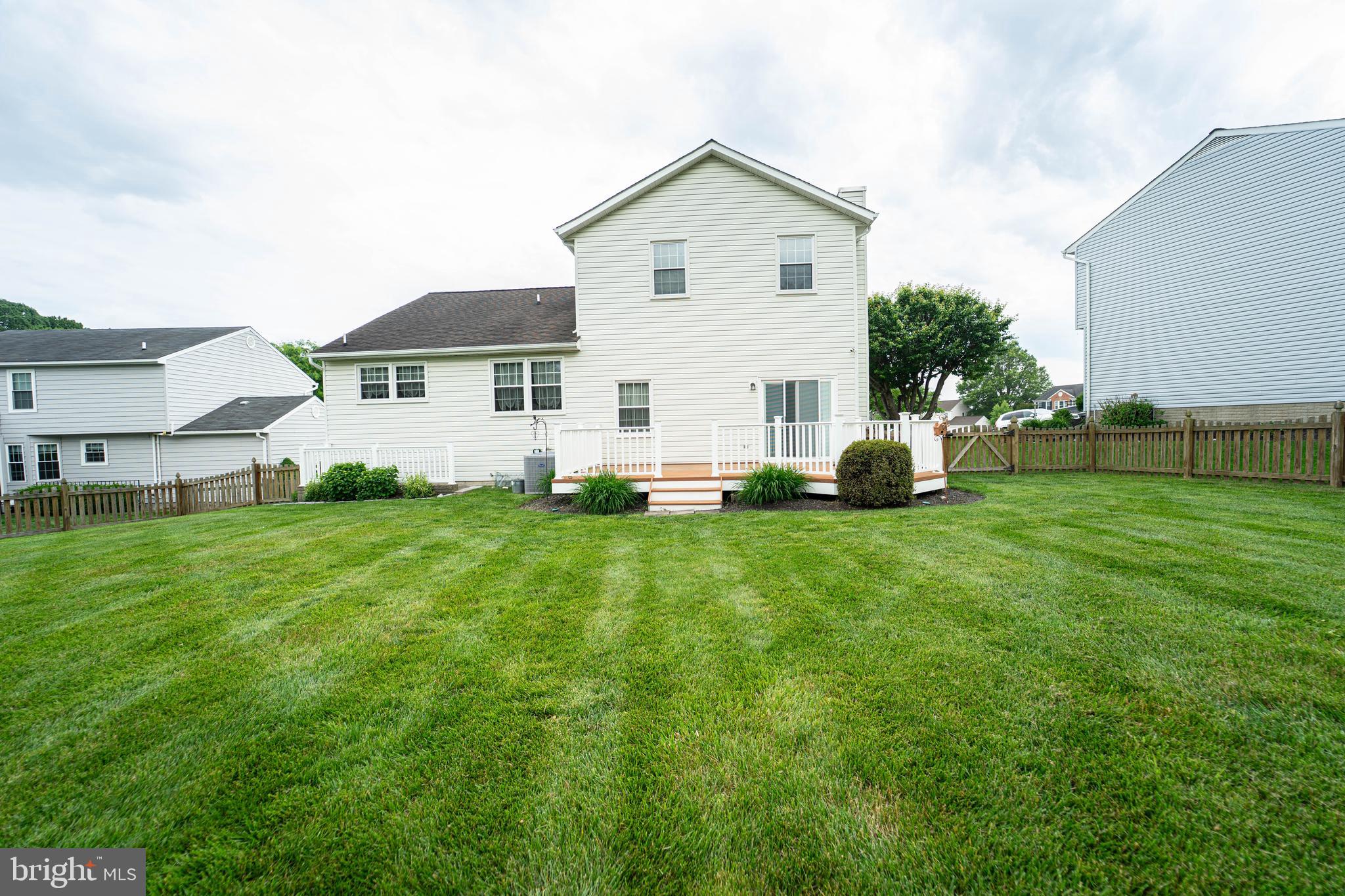 FOREST LAKES - Residential