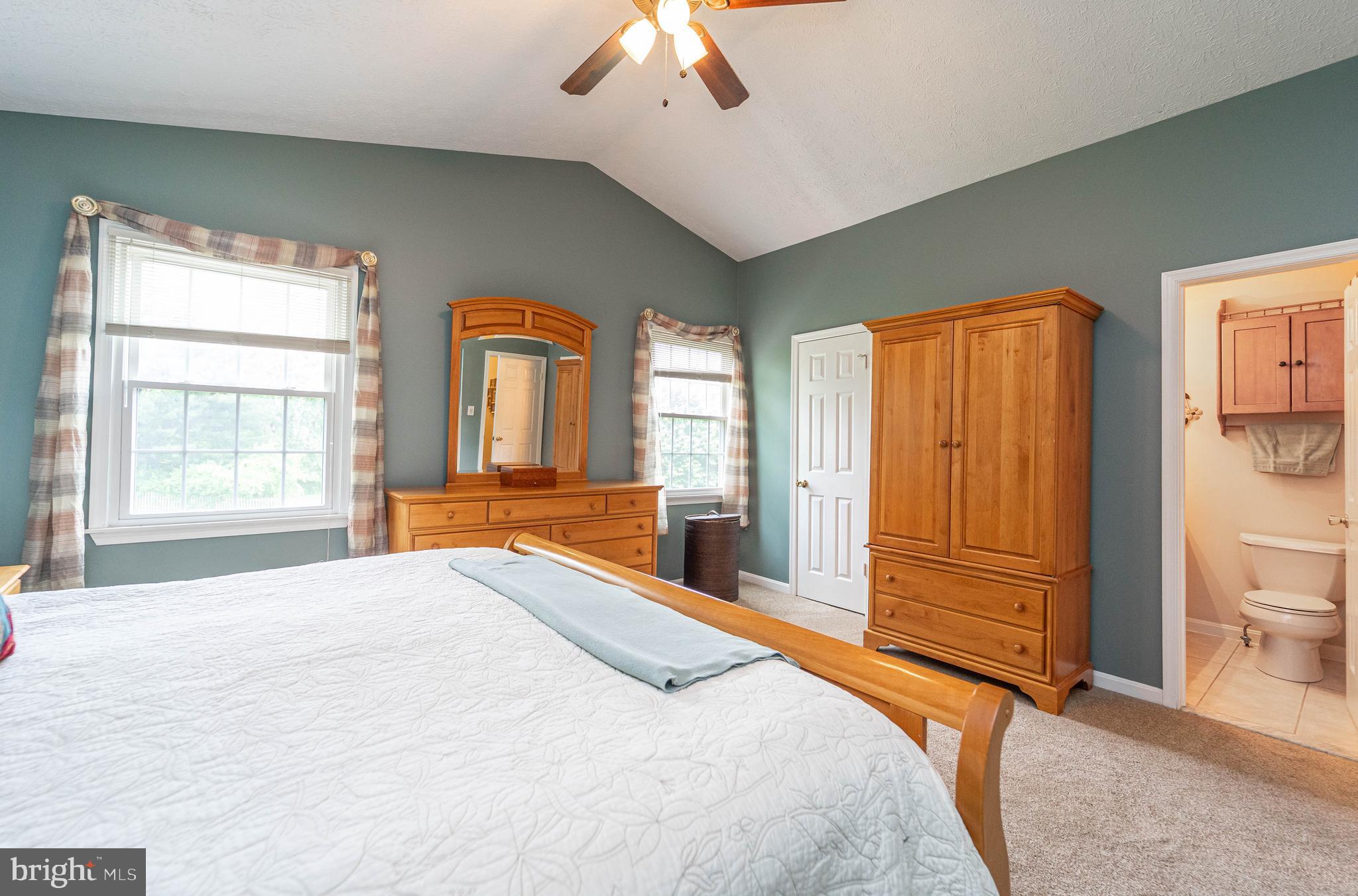 FOREST LAKES - Residential