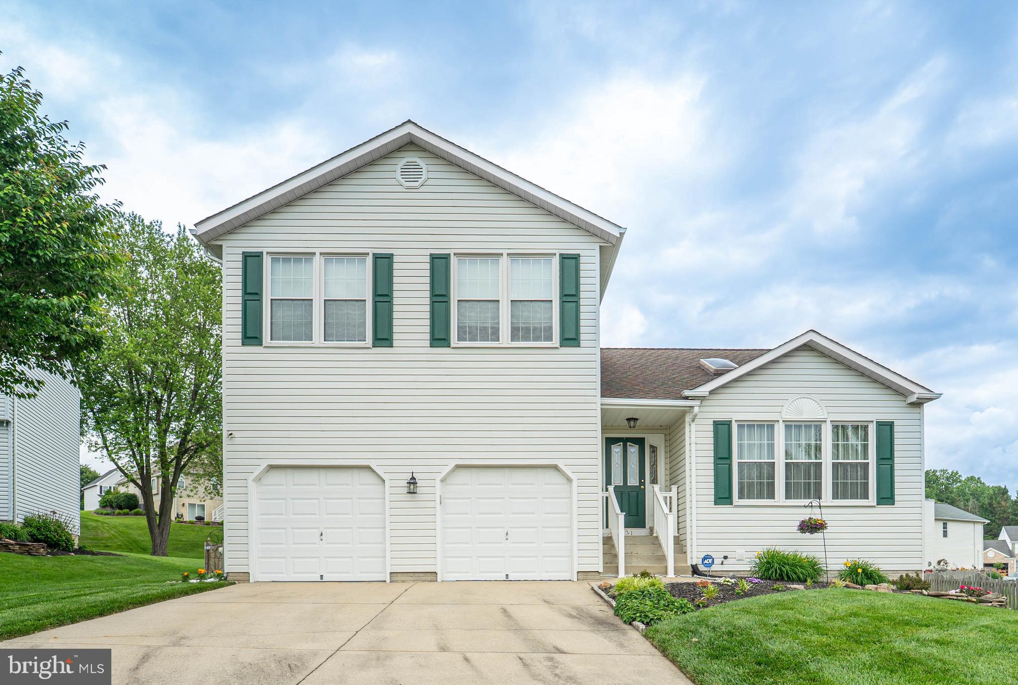 FOREST LAKES - Residential