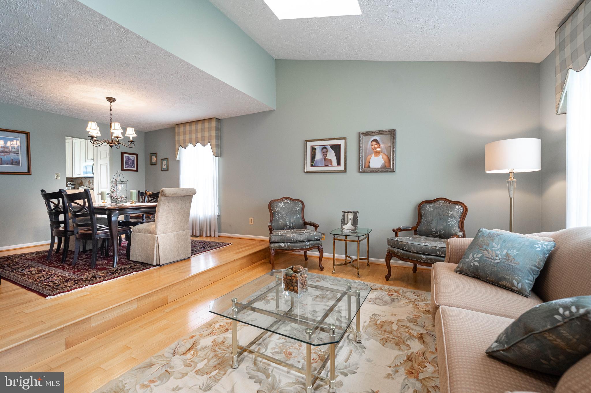 FOREST LAKES - Residential