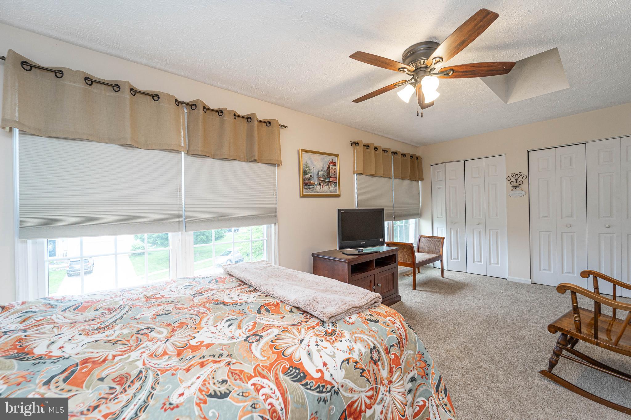 FOREST LAKES - Residential