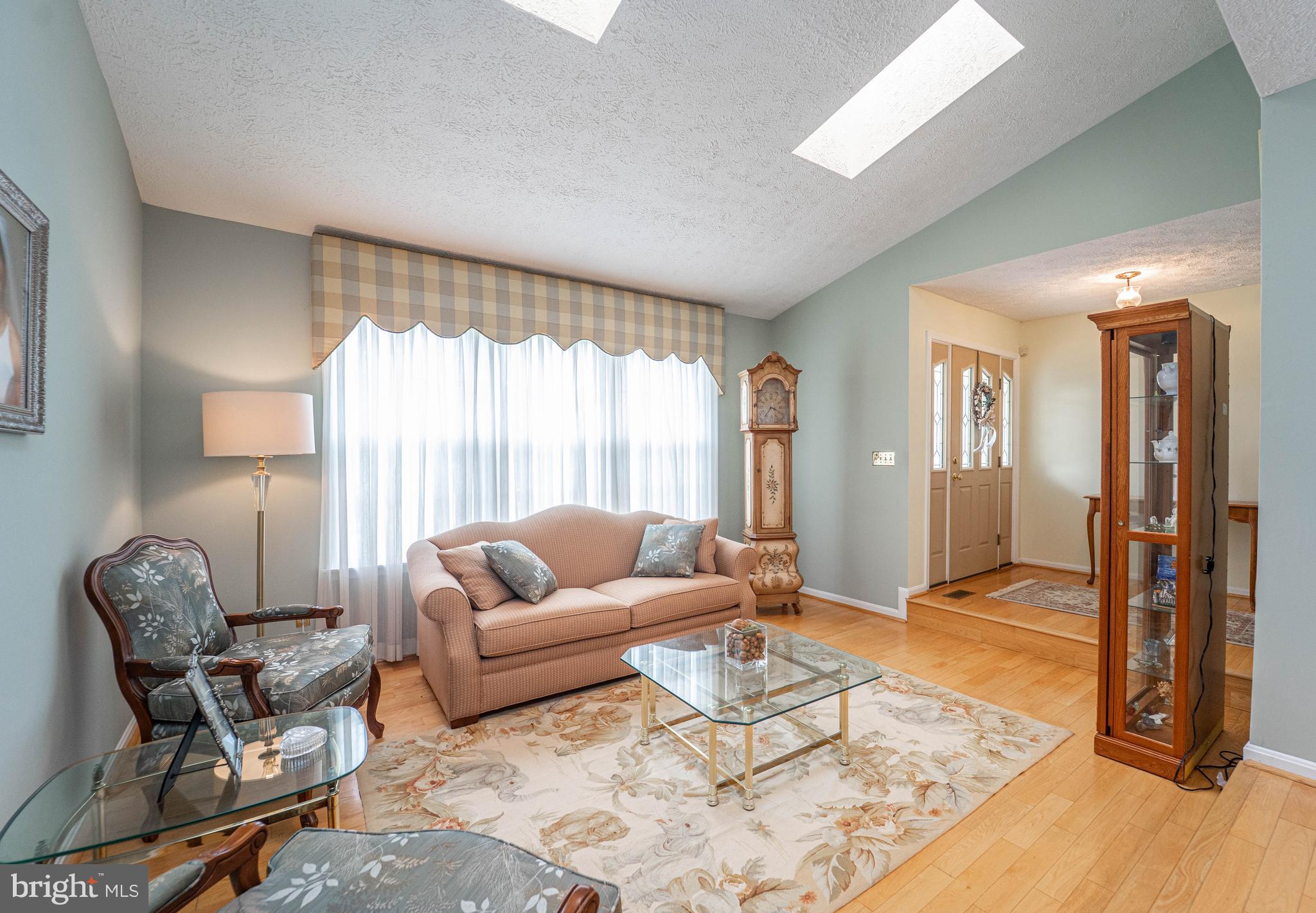 FOREST LAKES - Residential