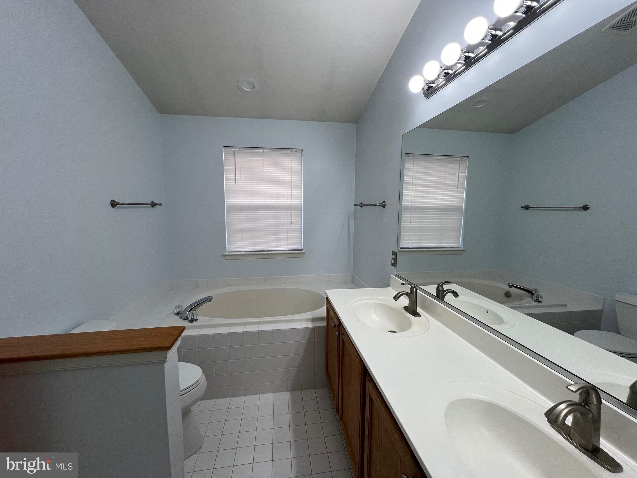 PINEY ORCHARD - Residential Lease