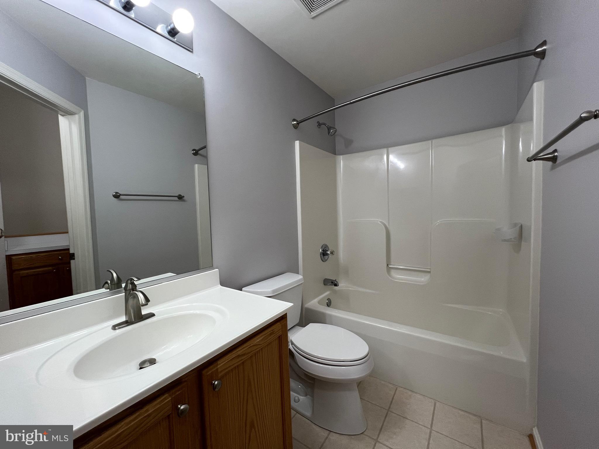 PINEY ORCHARD - Residential Lease