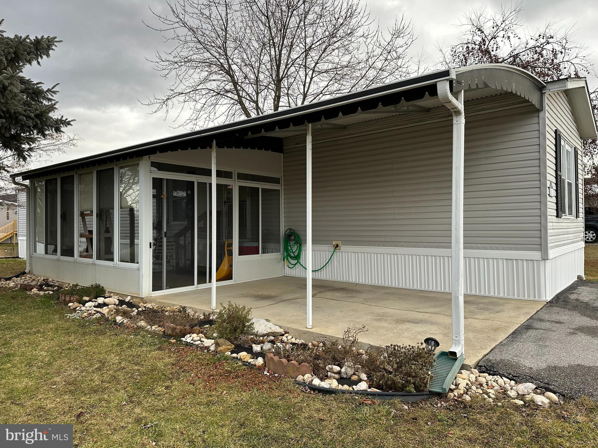 COLONIAL ESTATES - Residential