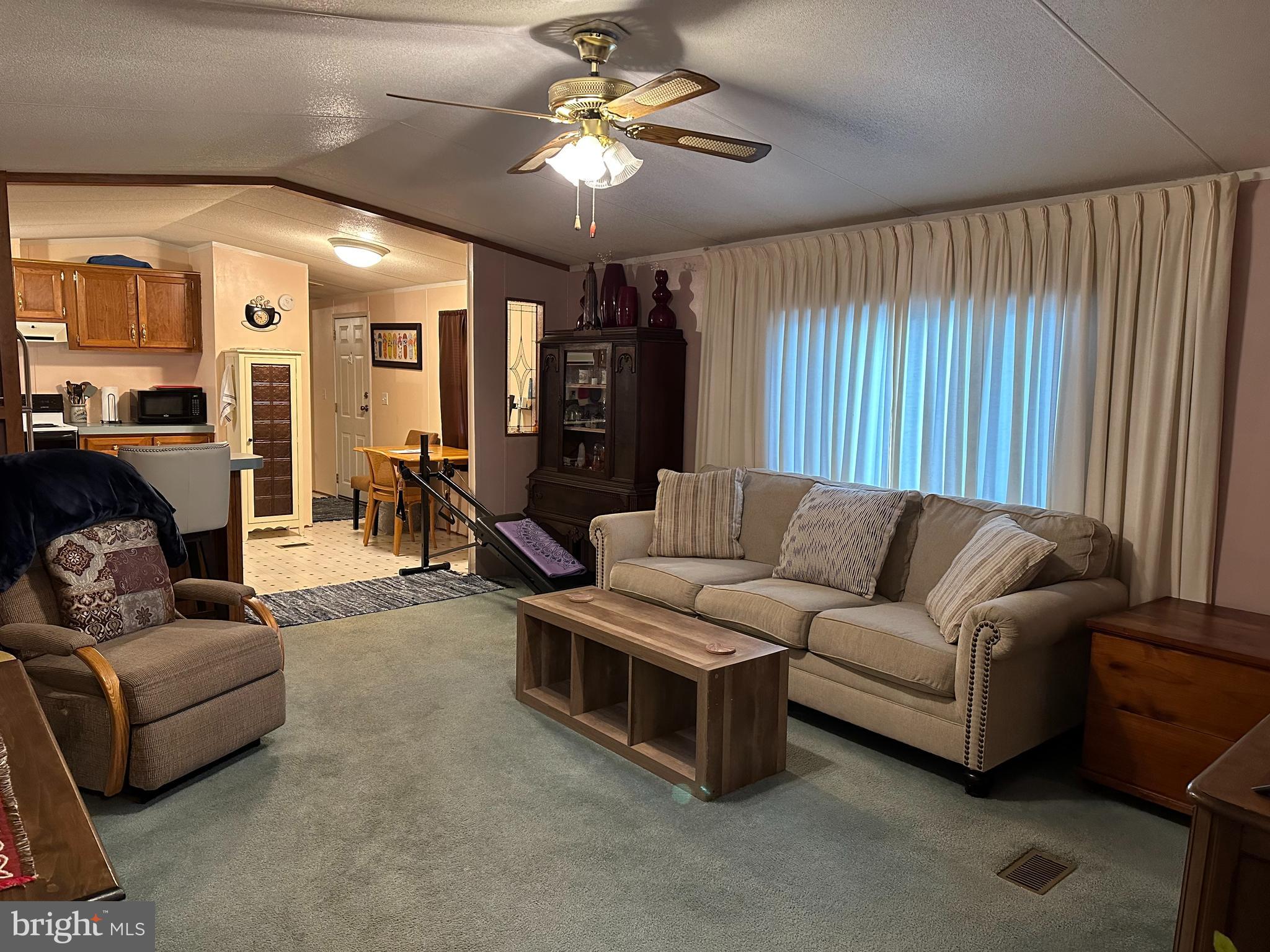 COLONIAL ESTATES - Residential