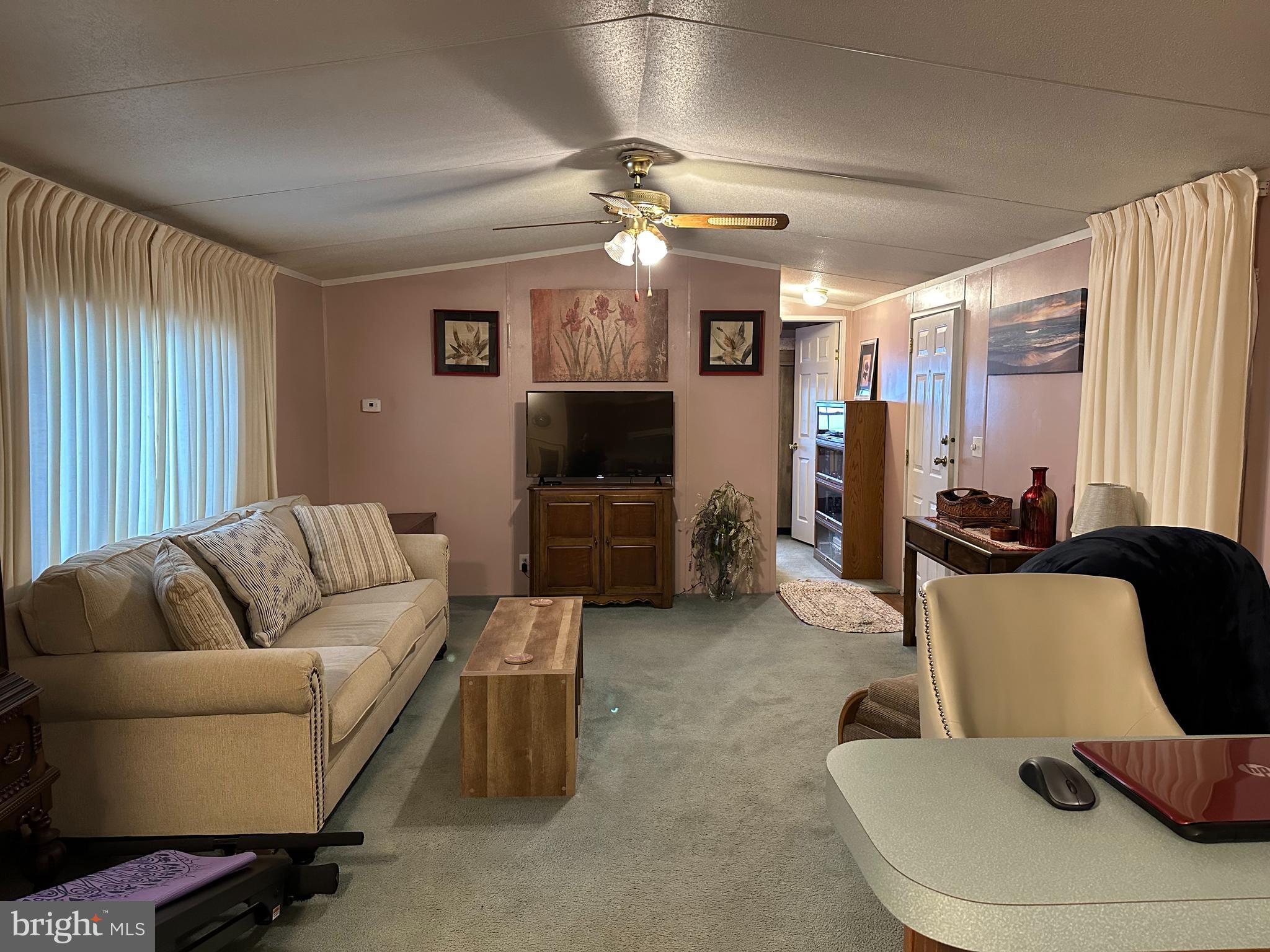 COLONIAL ESTATES - Residential