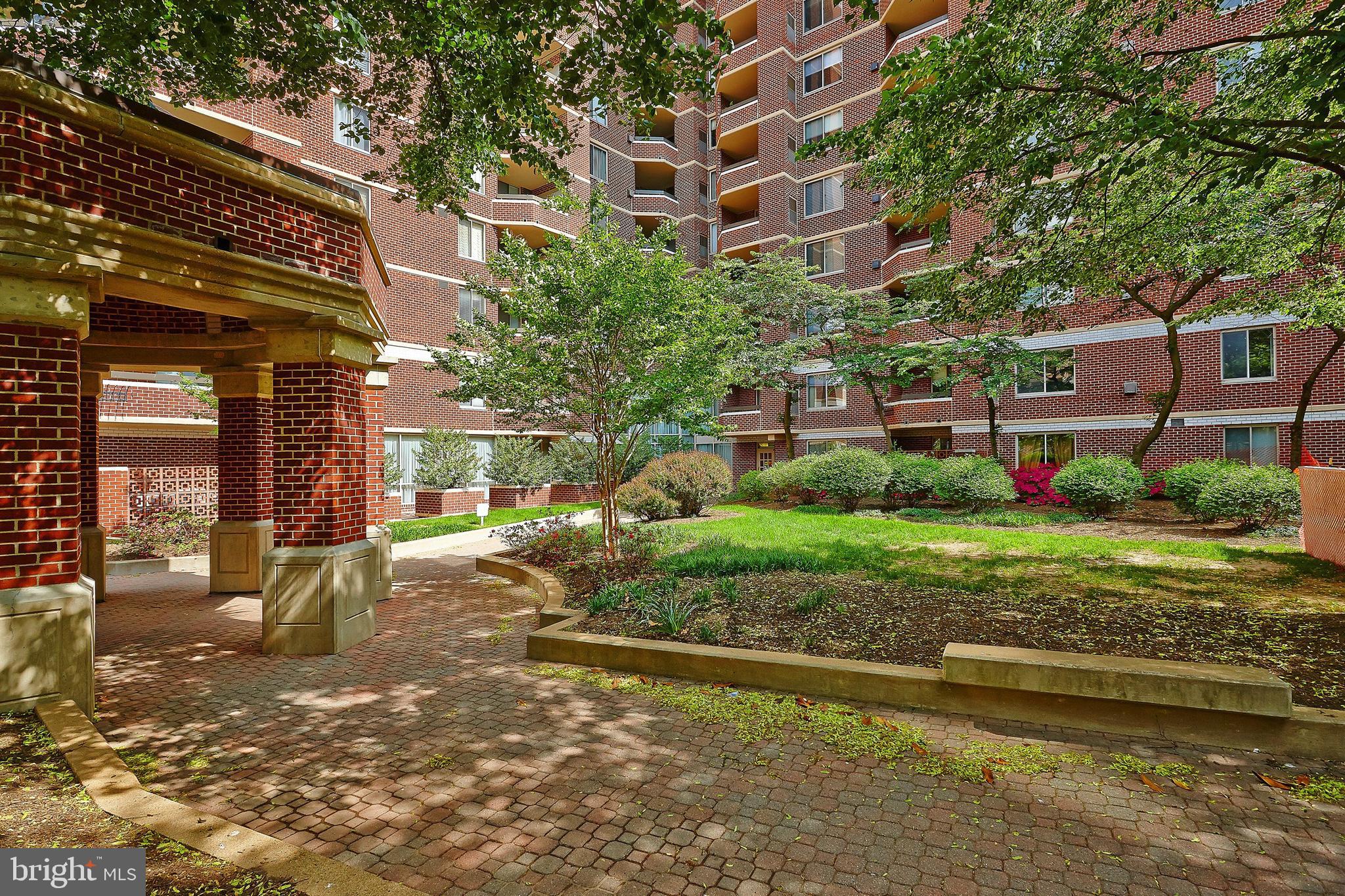 THE WILLIAMSBURG - Residential Lease