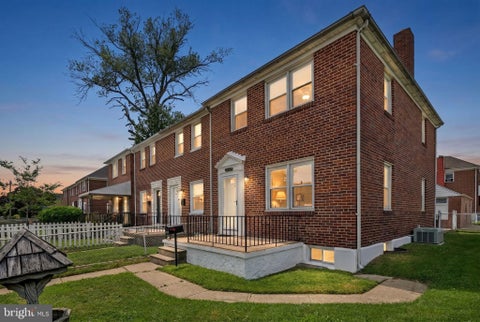 Townhouse For Sale - 2169 Firethorn Road<br/> BALTIMORE, MD 21220