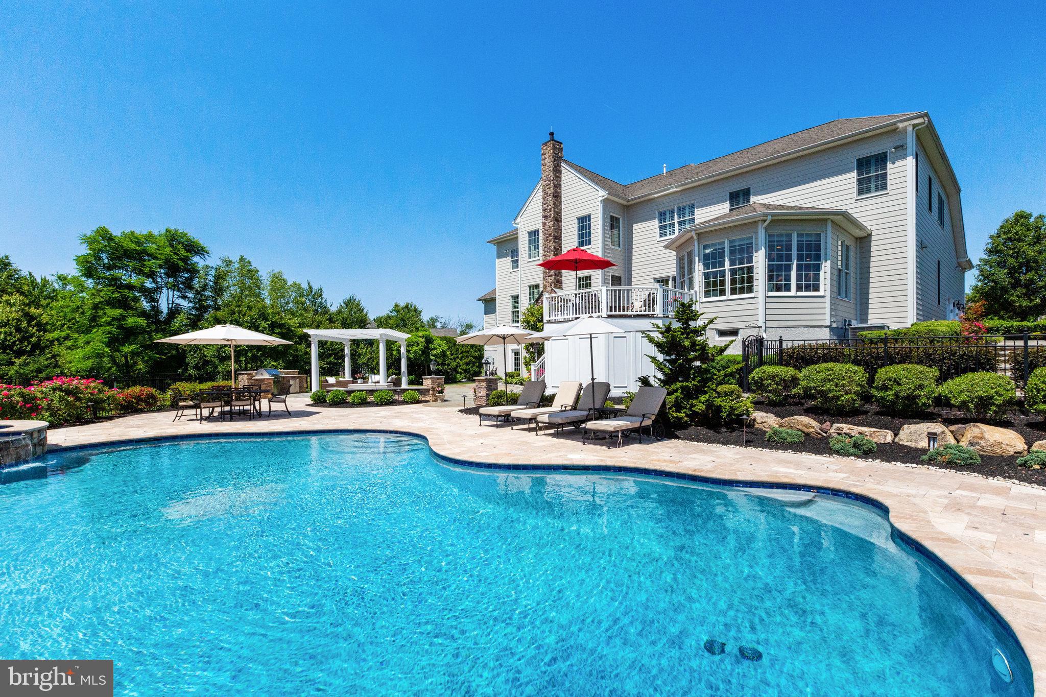 CHAPMANS CORNER - Residential