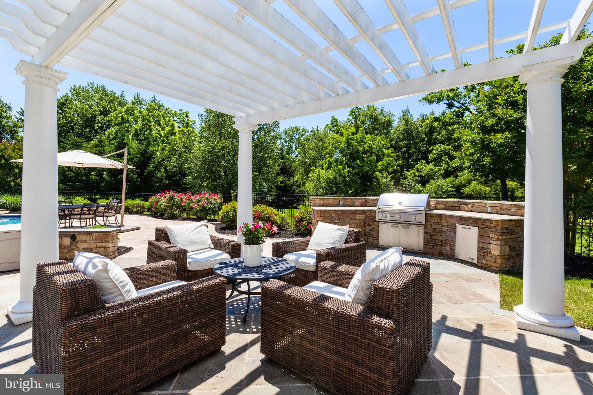 CHAPMANS CORNER - Residential