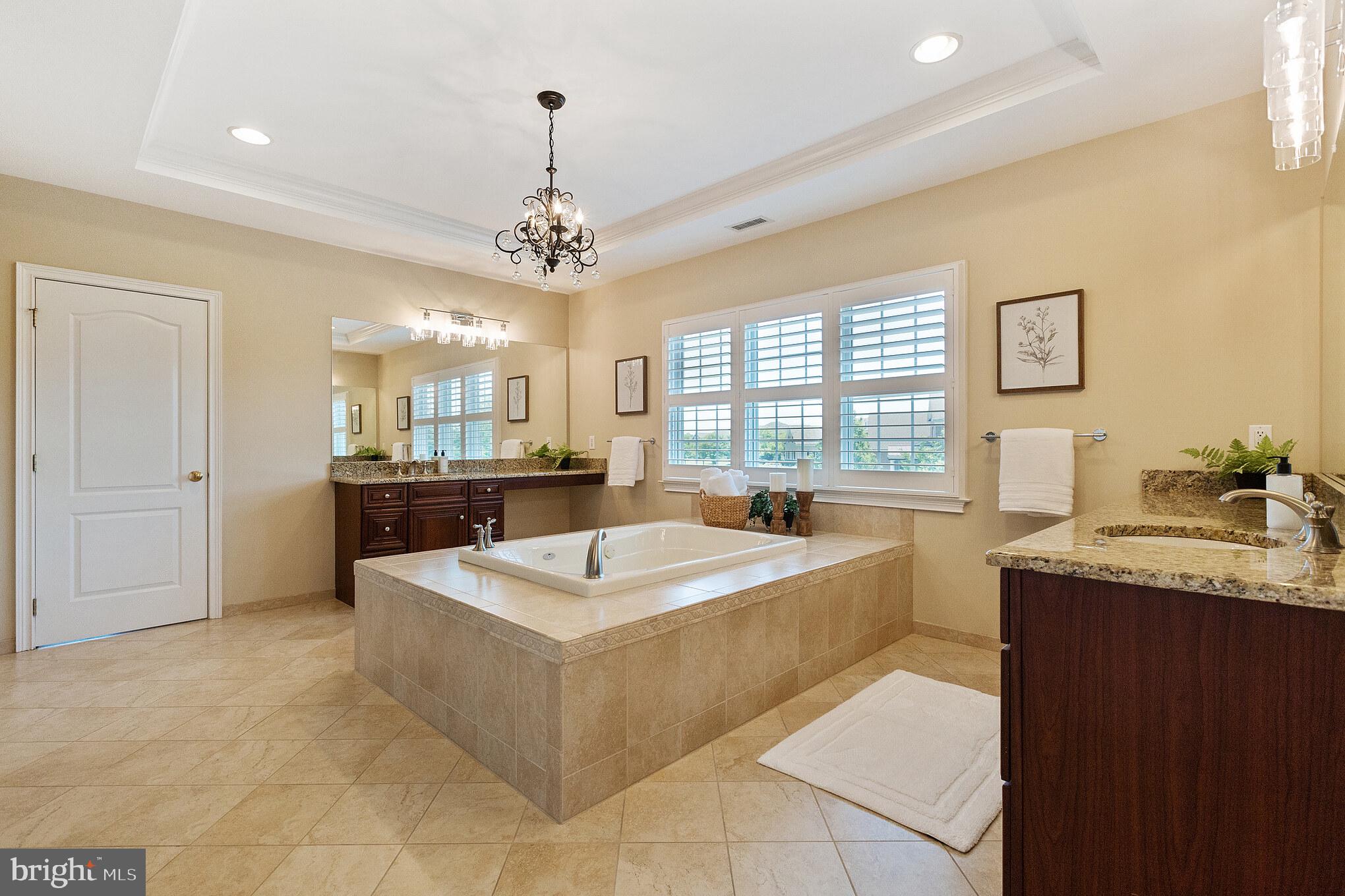 CHAPMANS CORNER - Residential