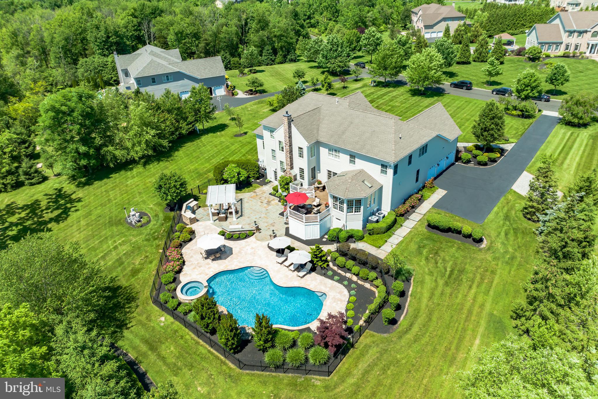 CHAPMANS CORNER - Residential