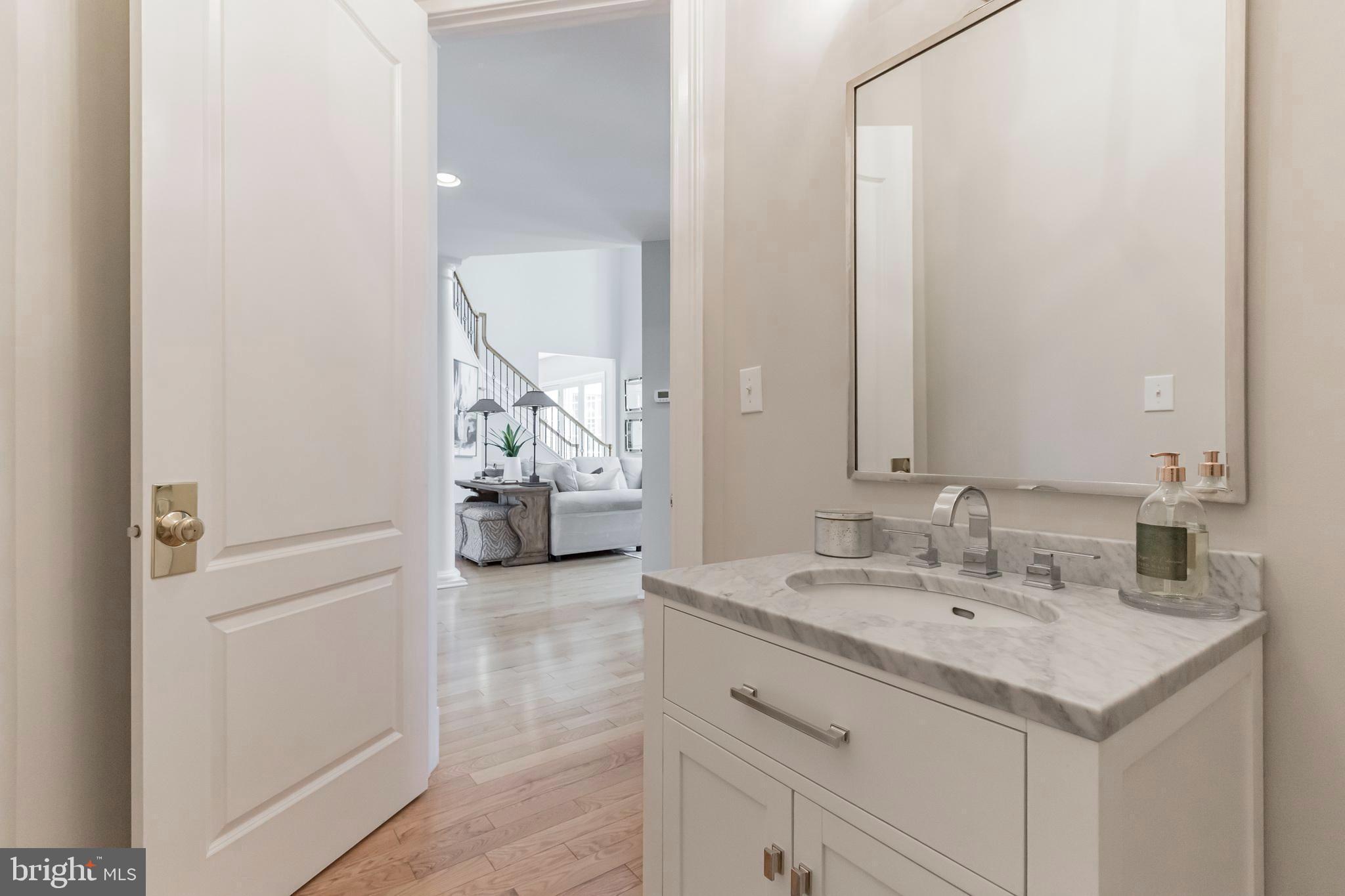 CHAPMANS CORNER - Residential