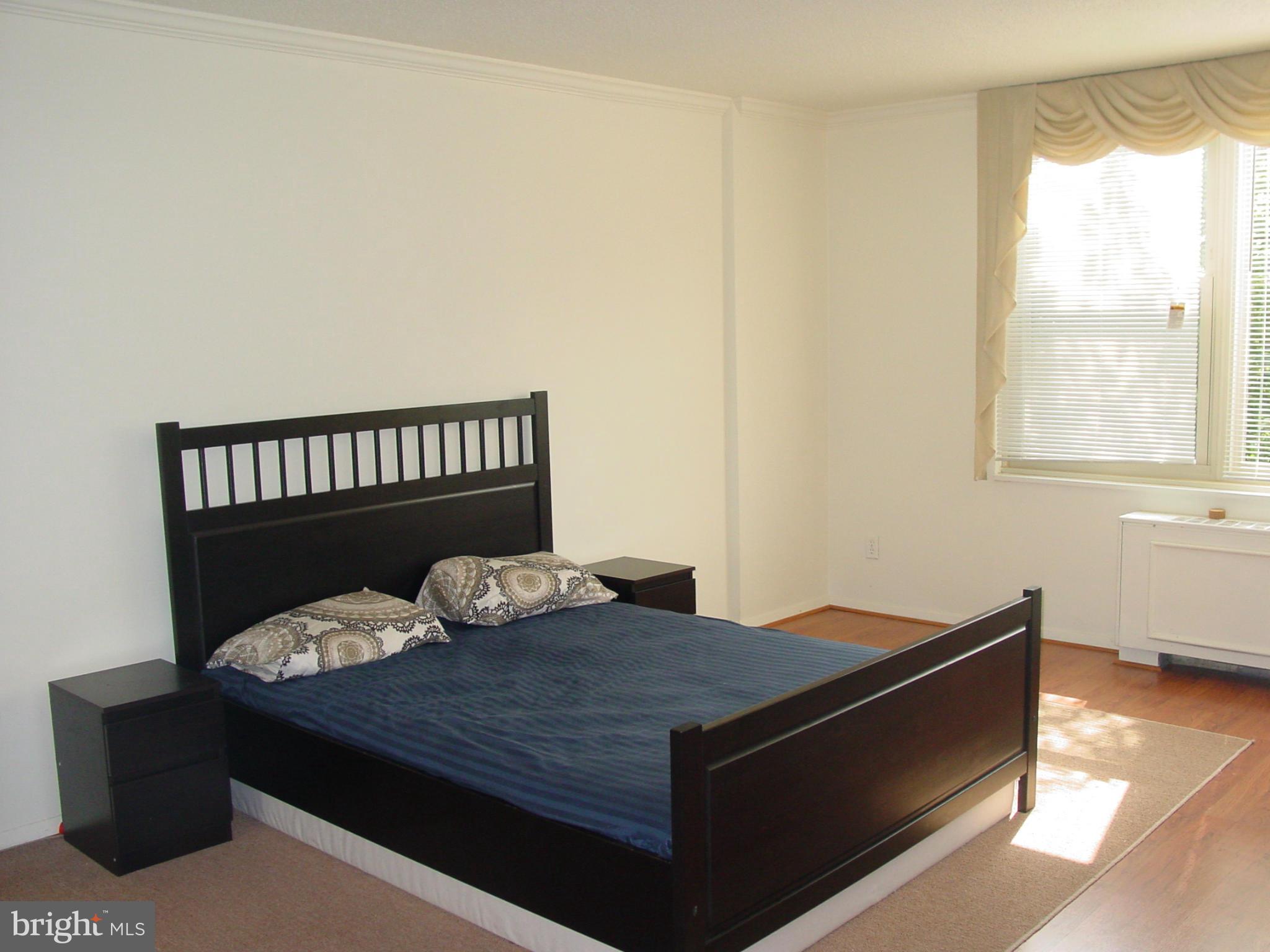 ROLAND PARK - Residential